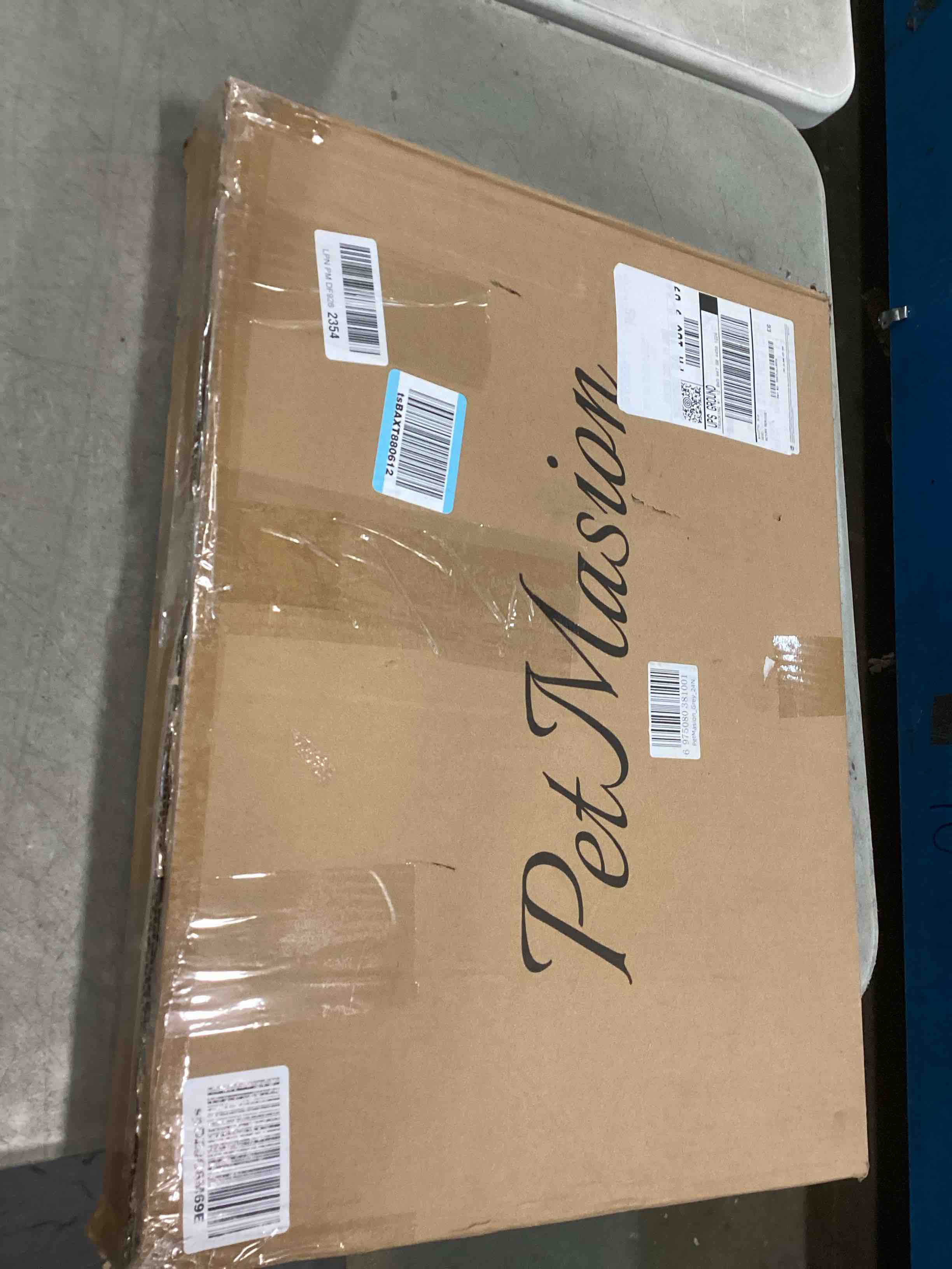 https://s3.amazonaws.com/lotting-images-prod/bidfta/PPE1821561_1733759873201.jpeg