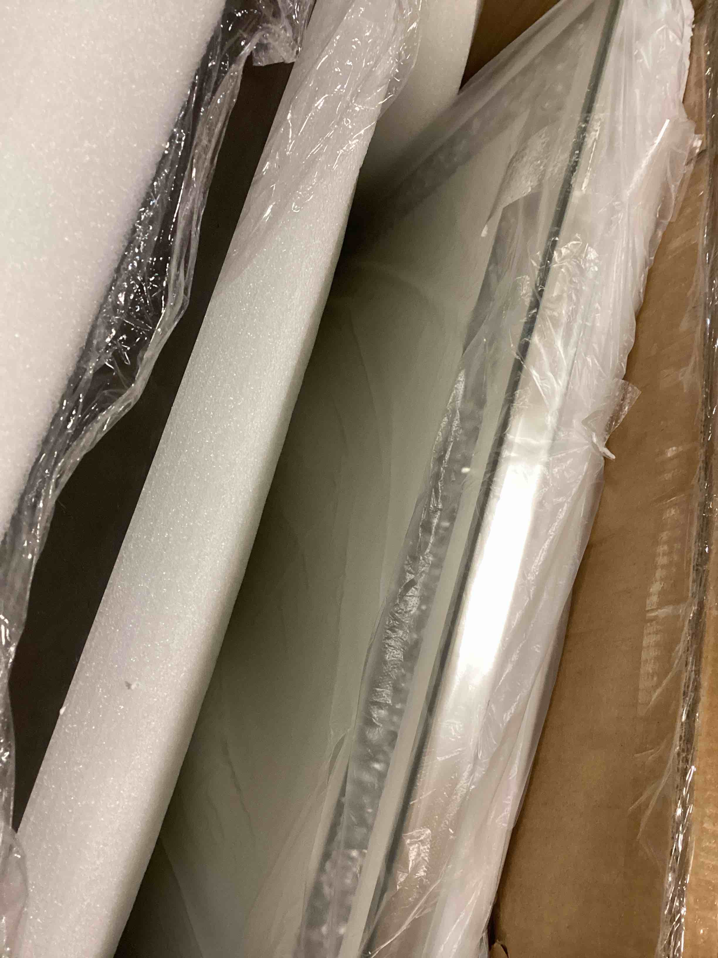 https://s3.amazonaws.com/lotting-images-prod/bidfta/PPE1821942_1733858015337.jpeg