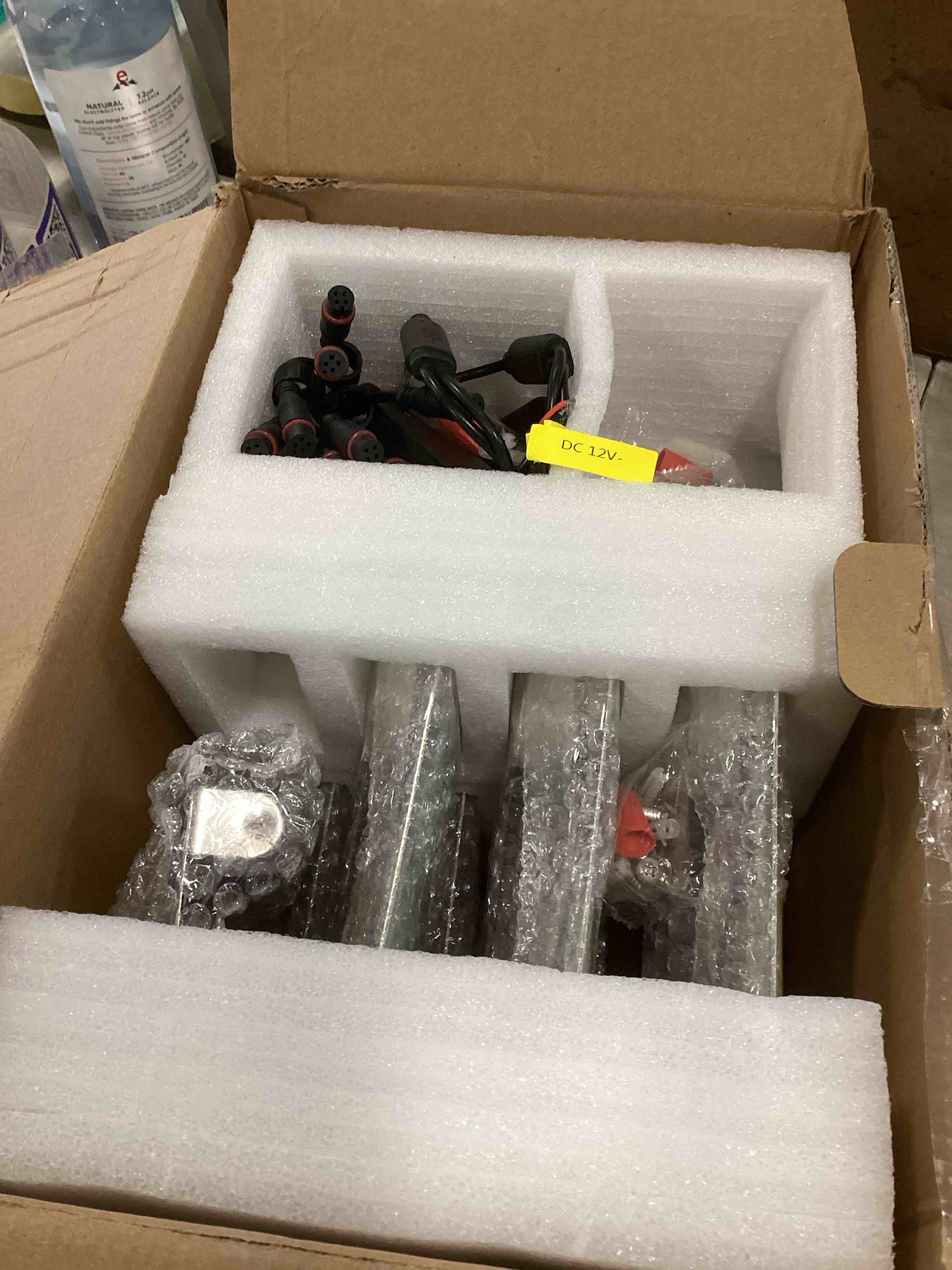 https://s3.amazonaws.com/lotting-images-prod/bidfta/PPE1822397_1733158893153.jpeg