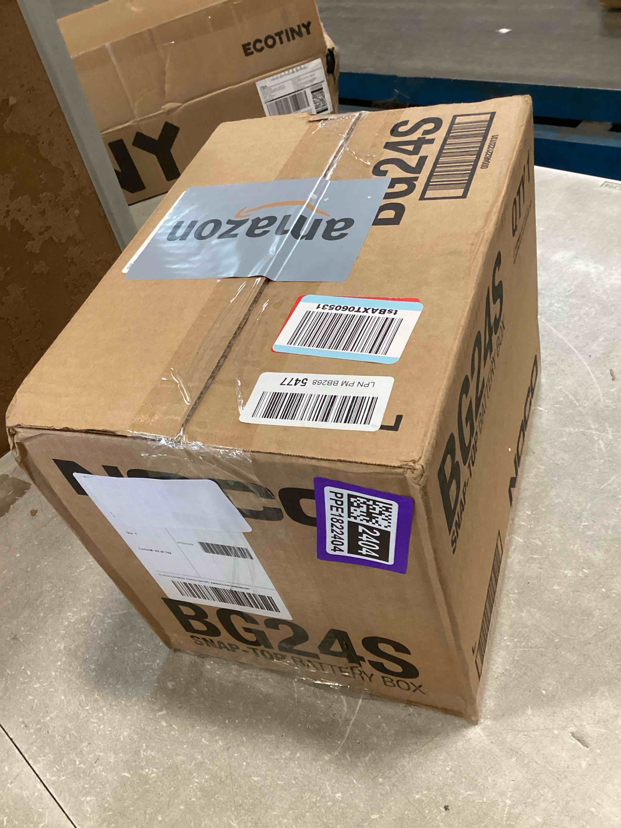 https://s3.amazonaws.com/lotting-images-prod/bidfta/PPE1822404_1733159628864.jpeg