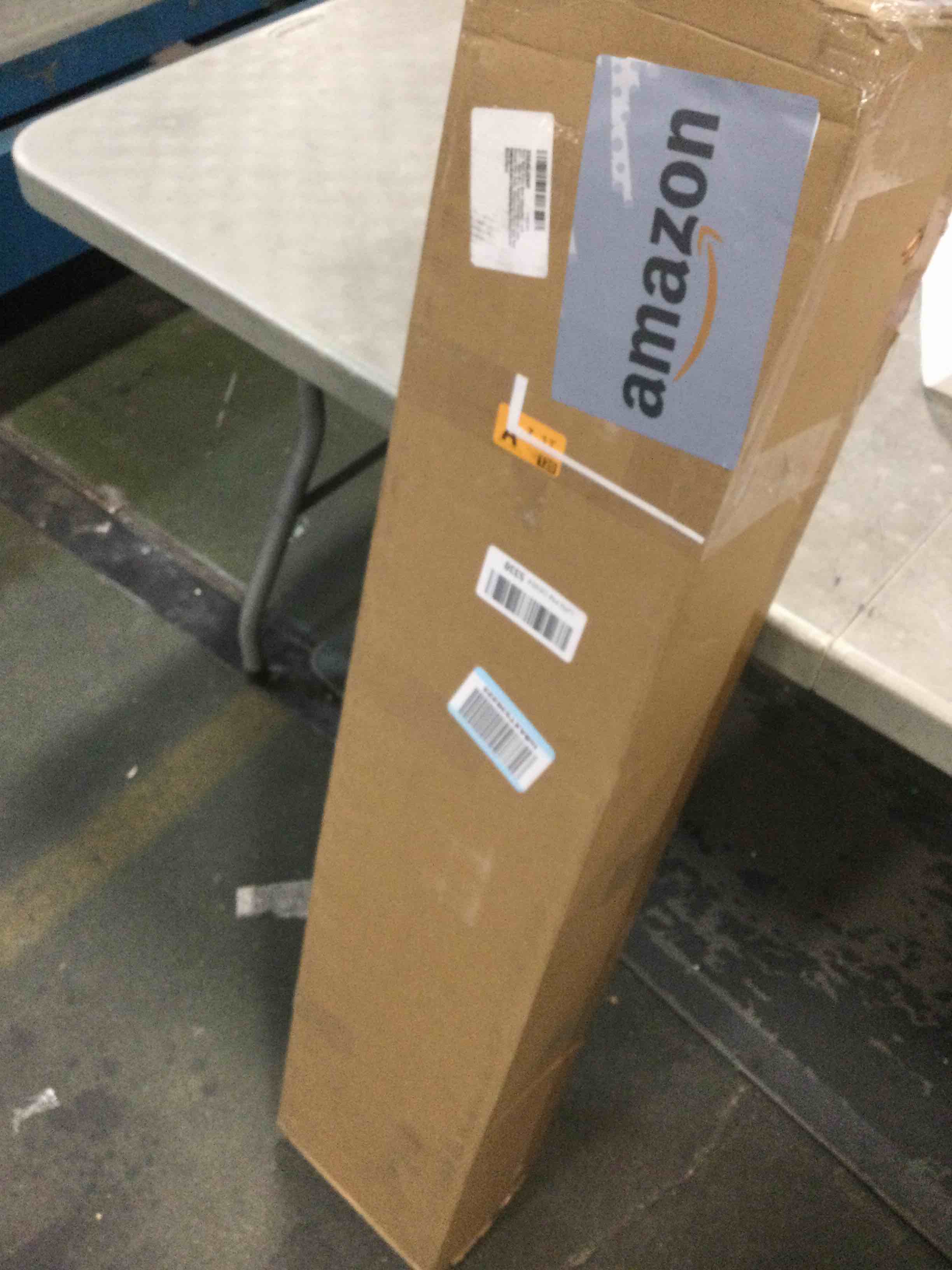 https://s3.amazonaws.com/lotting-images-prod/bidfta/PPE1822637_1733200243843.jpeg