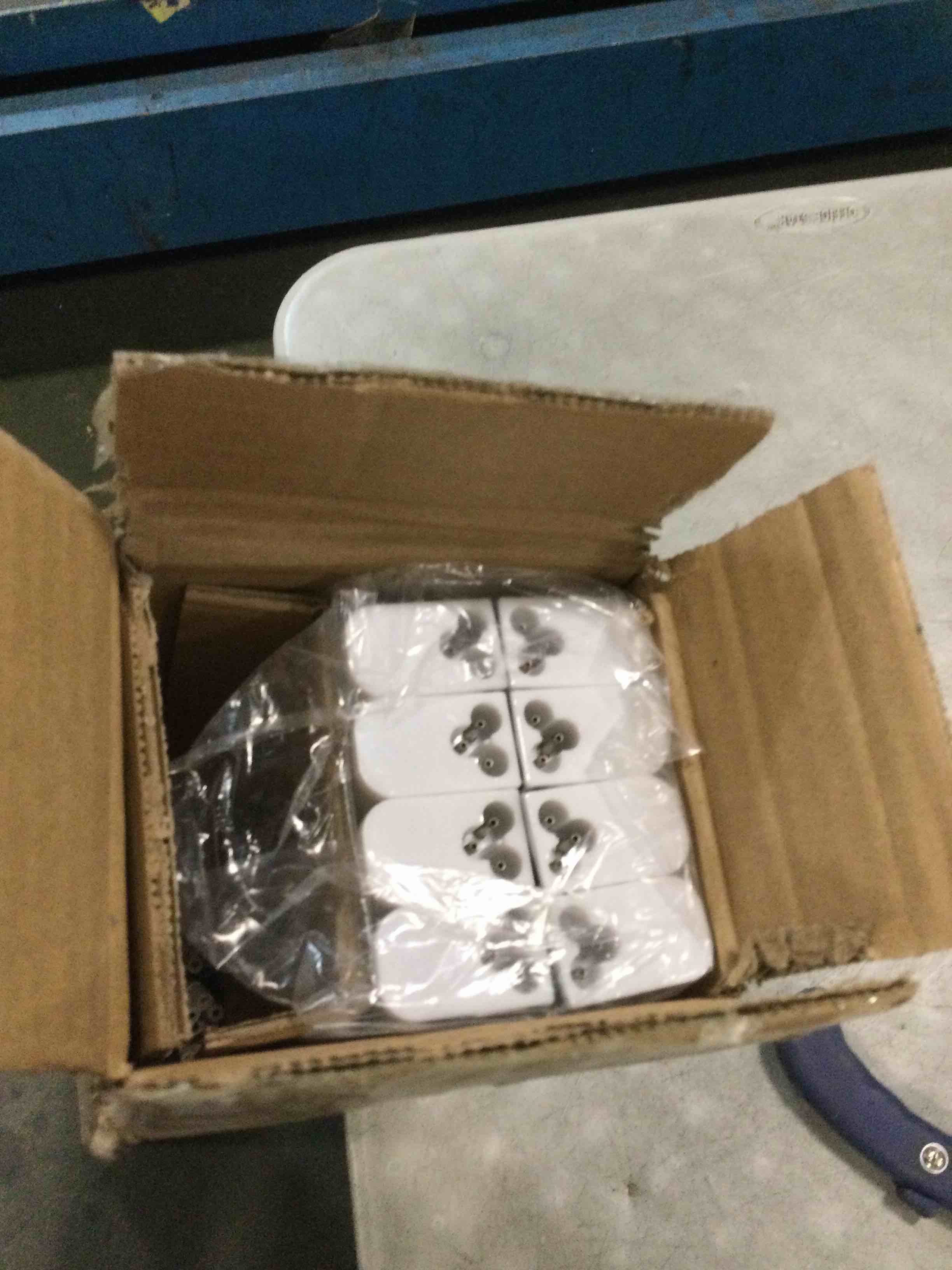 https://s3.amazonaws.com/lotting-images-prod/bidfta/PPE1822662_1733203755651.jpeg