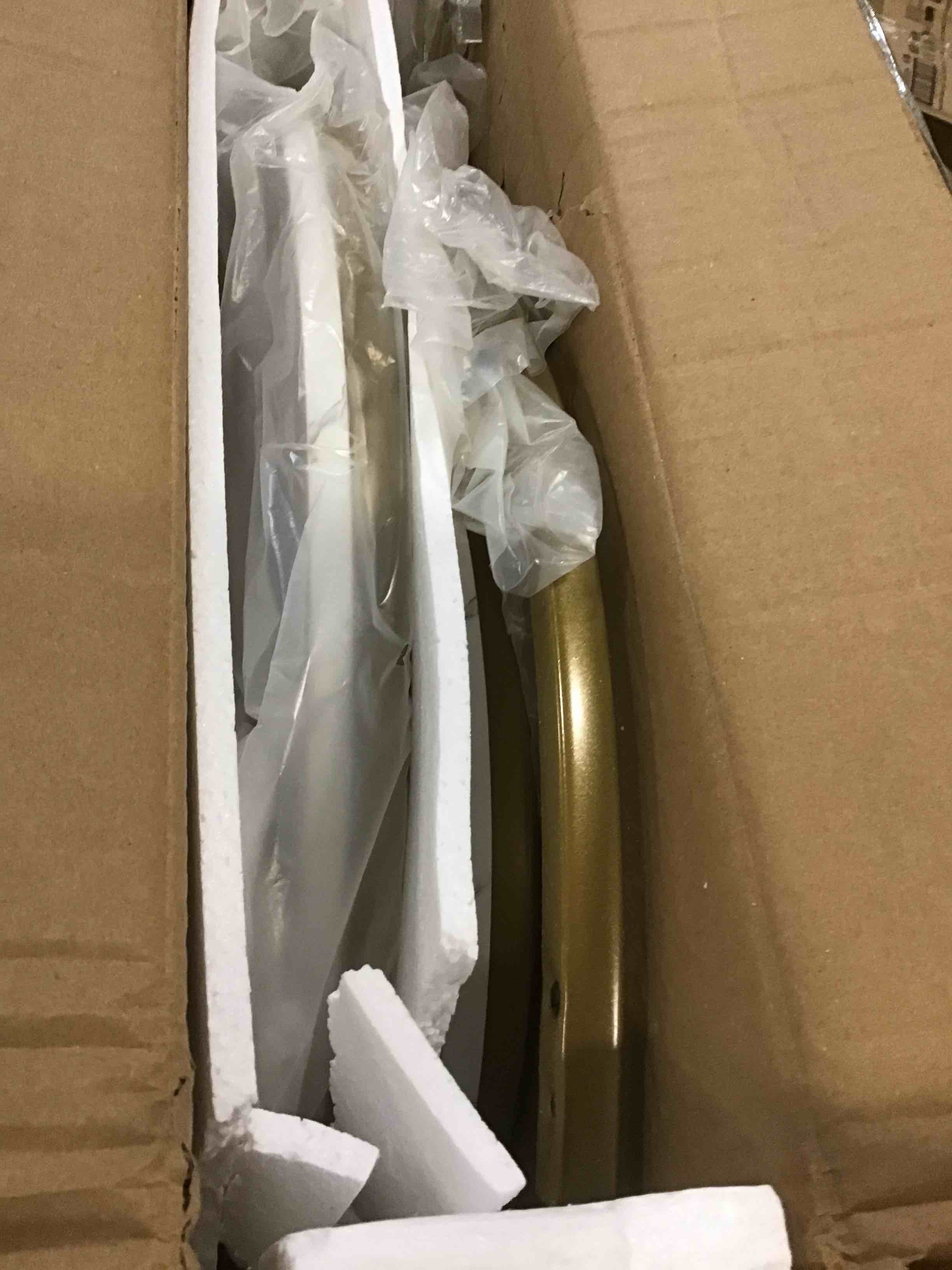 https://s3.amazonaws.com/lotting-images-prod/bidfta/PPE1823026_1733958209790.jpeg