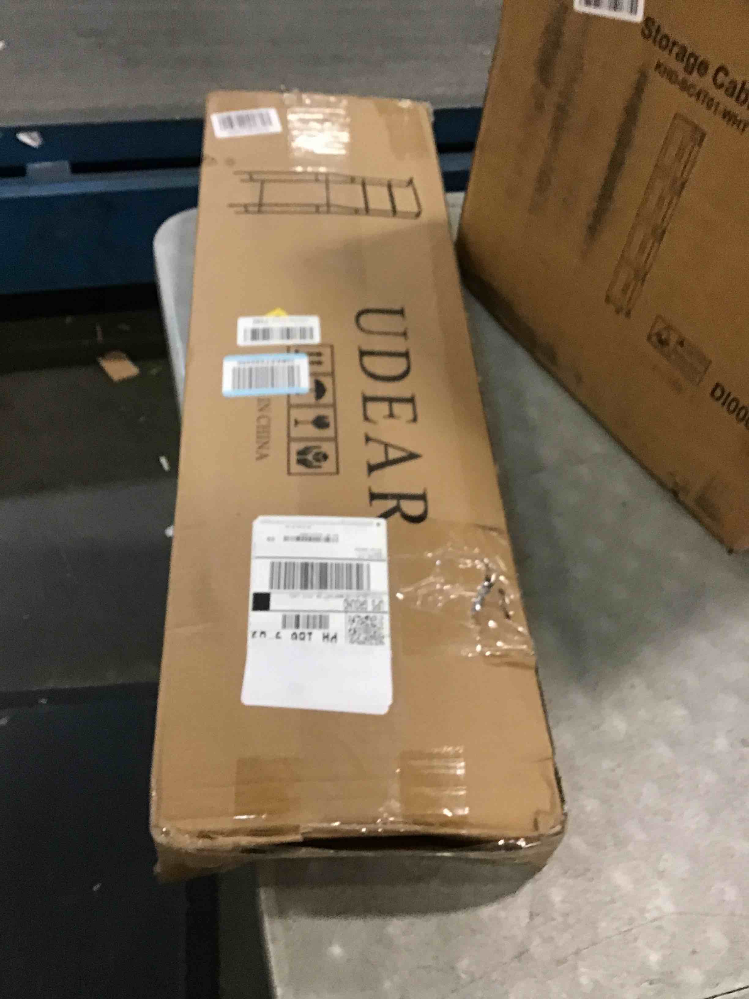 https://s3.amazonaws.com/lotting-images-prod/bidfta/PPE1823319_1734066309190.jpeg