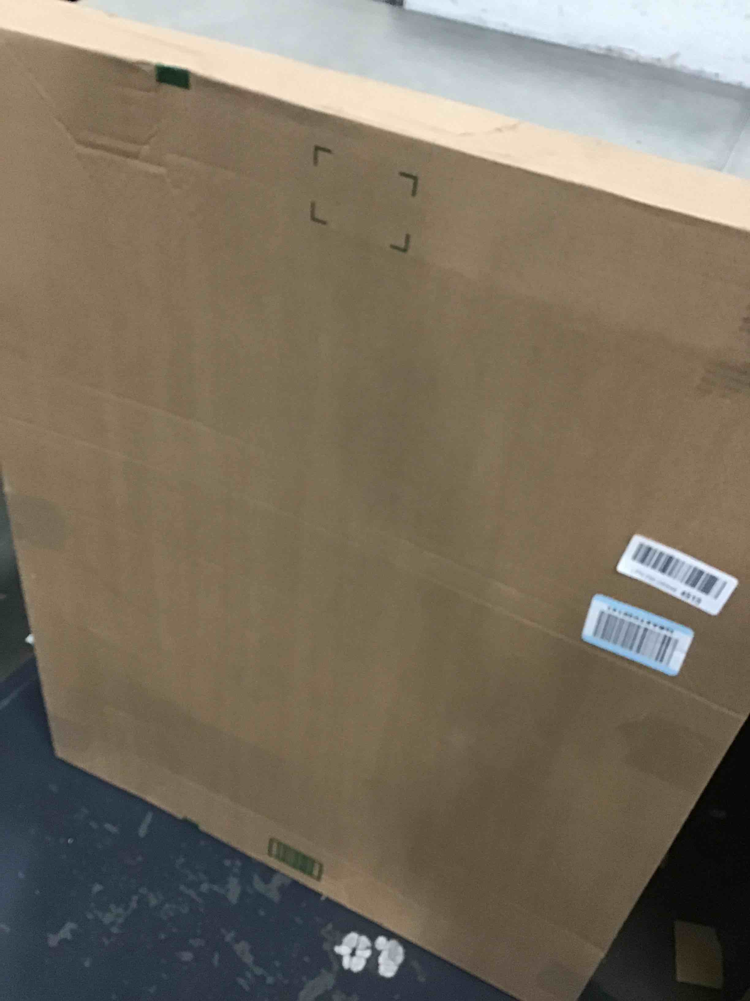 https://s3.amazonaws.com/lotting-images-prod/bidfta/PPE1823337_1734068045577.jpeg