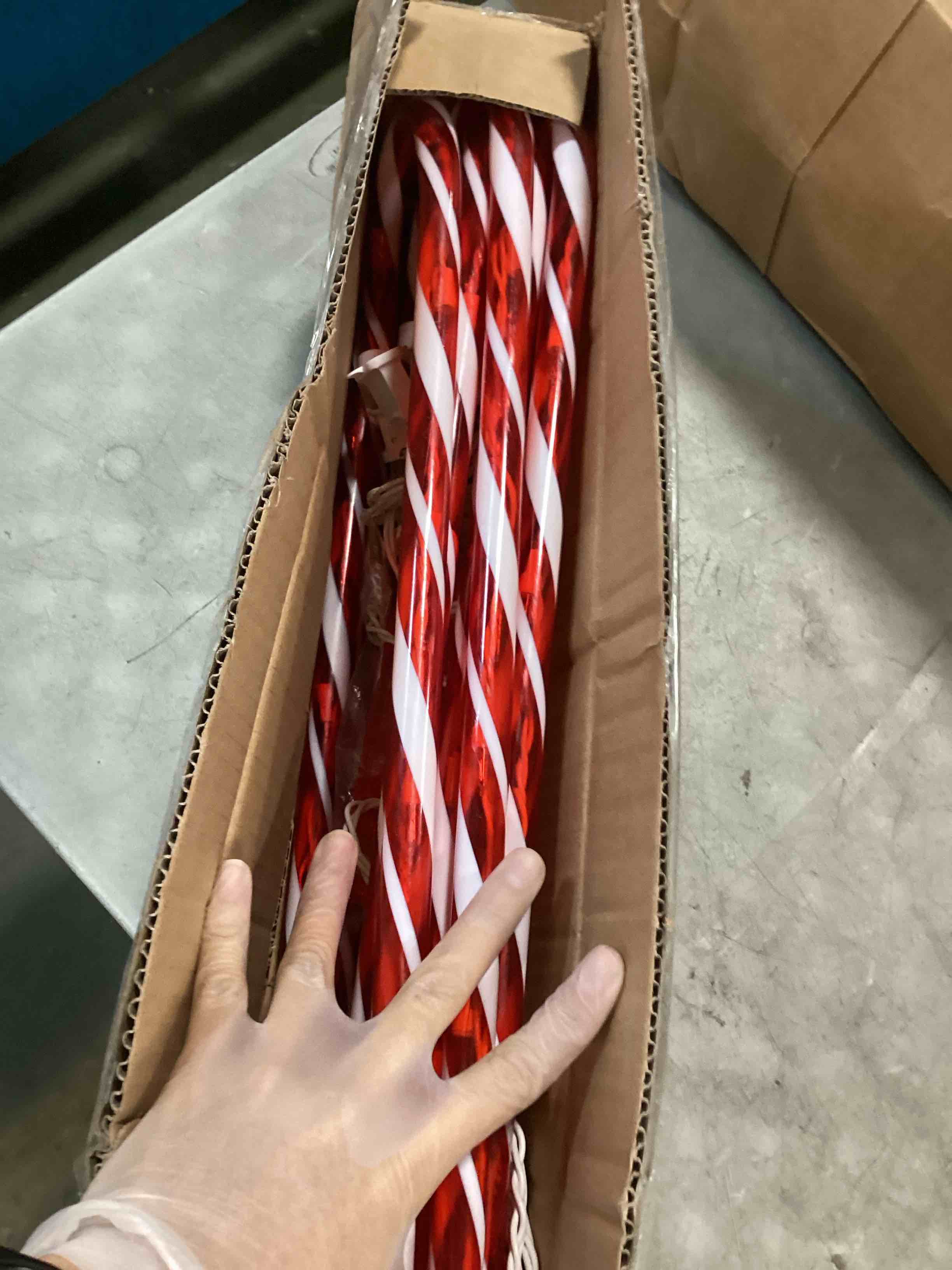 https://s3.amazonaws.com/lotting-images-prod/bidfta/PPE1823574_1734359480501.jpeg