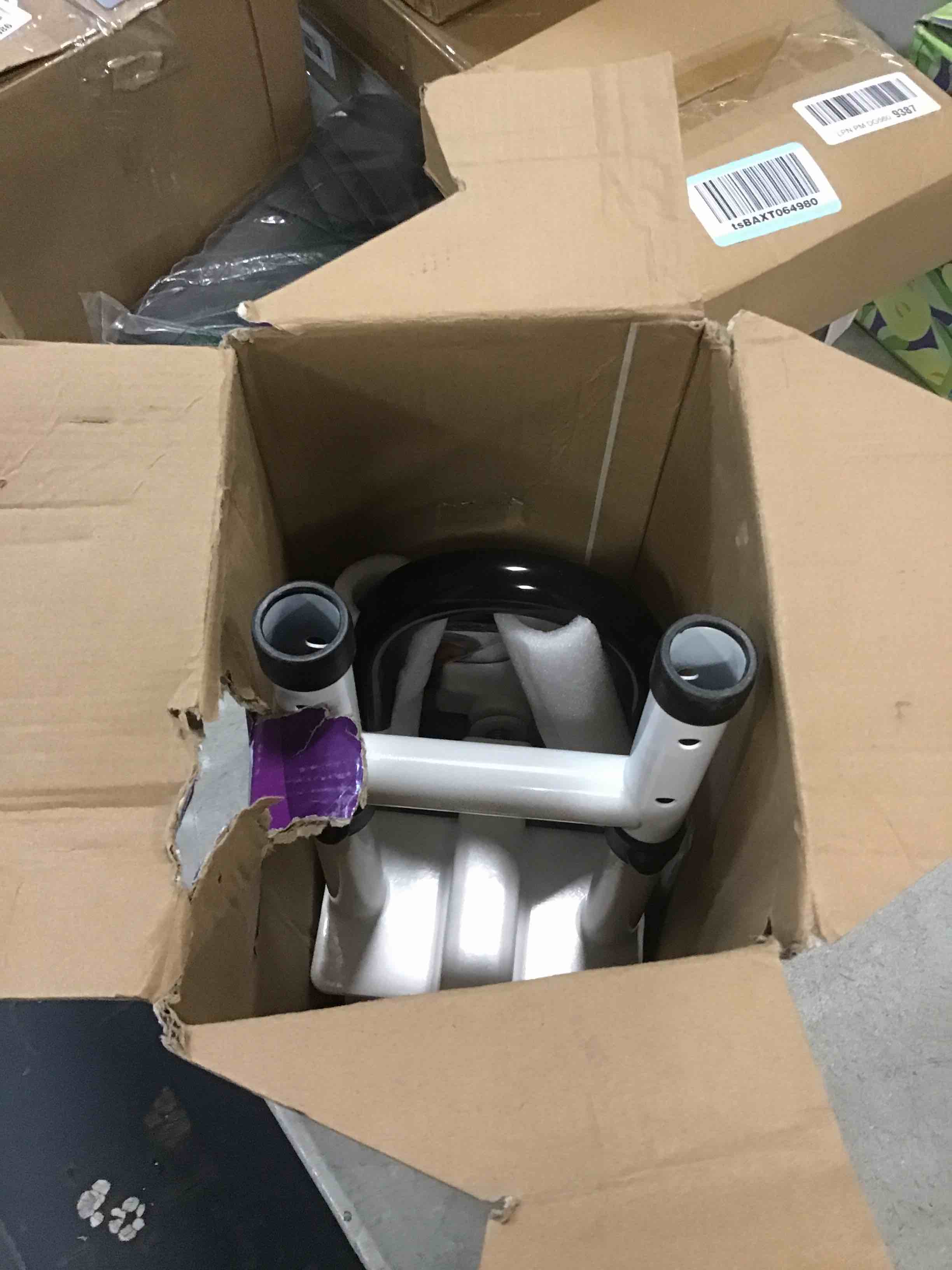 https://s3.amazonaws.com/lotting-images-prod/bidfta/PPE1824700_1734659644183.jpeg