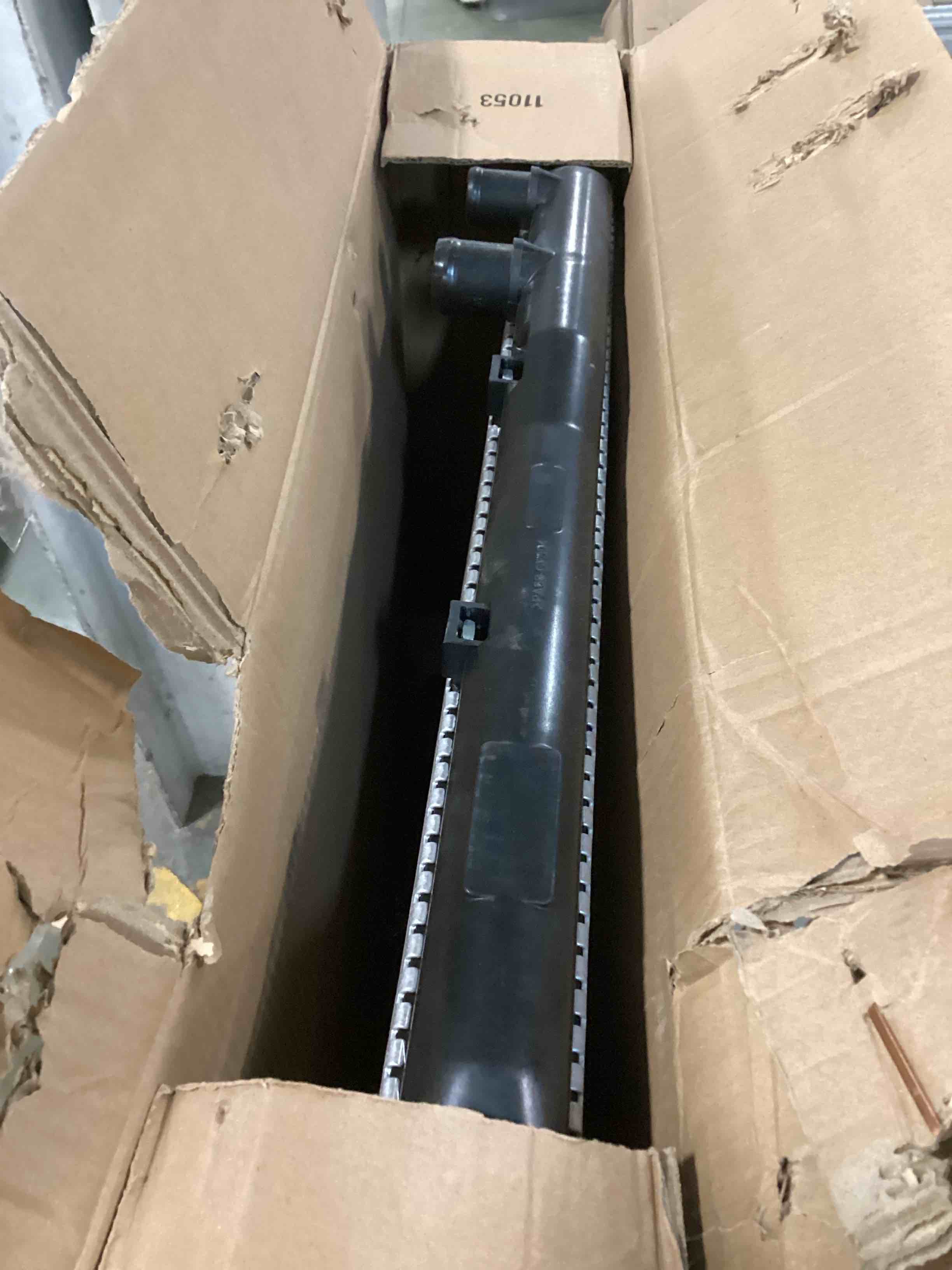 https://s3.amazonaws.com/lotting-images-prod/bidfta/PPE1828206_1732886174577.jpeg