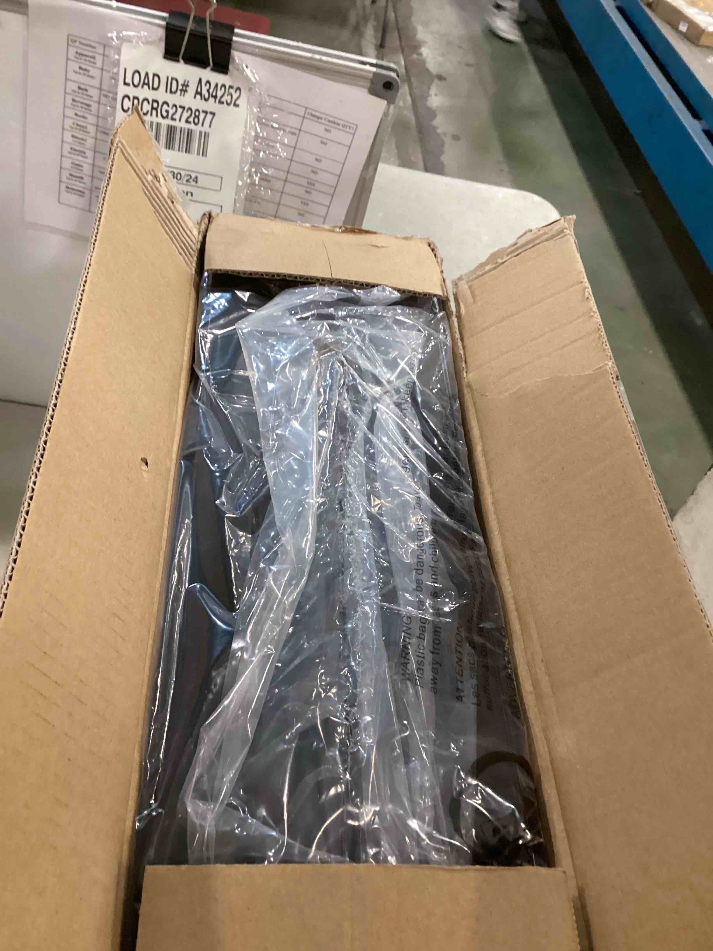 https://s3.amazonaws.com/lotting-images-prod/bidfta/PPE1828248_1733142713965.jpeg