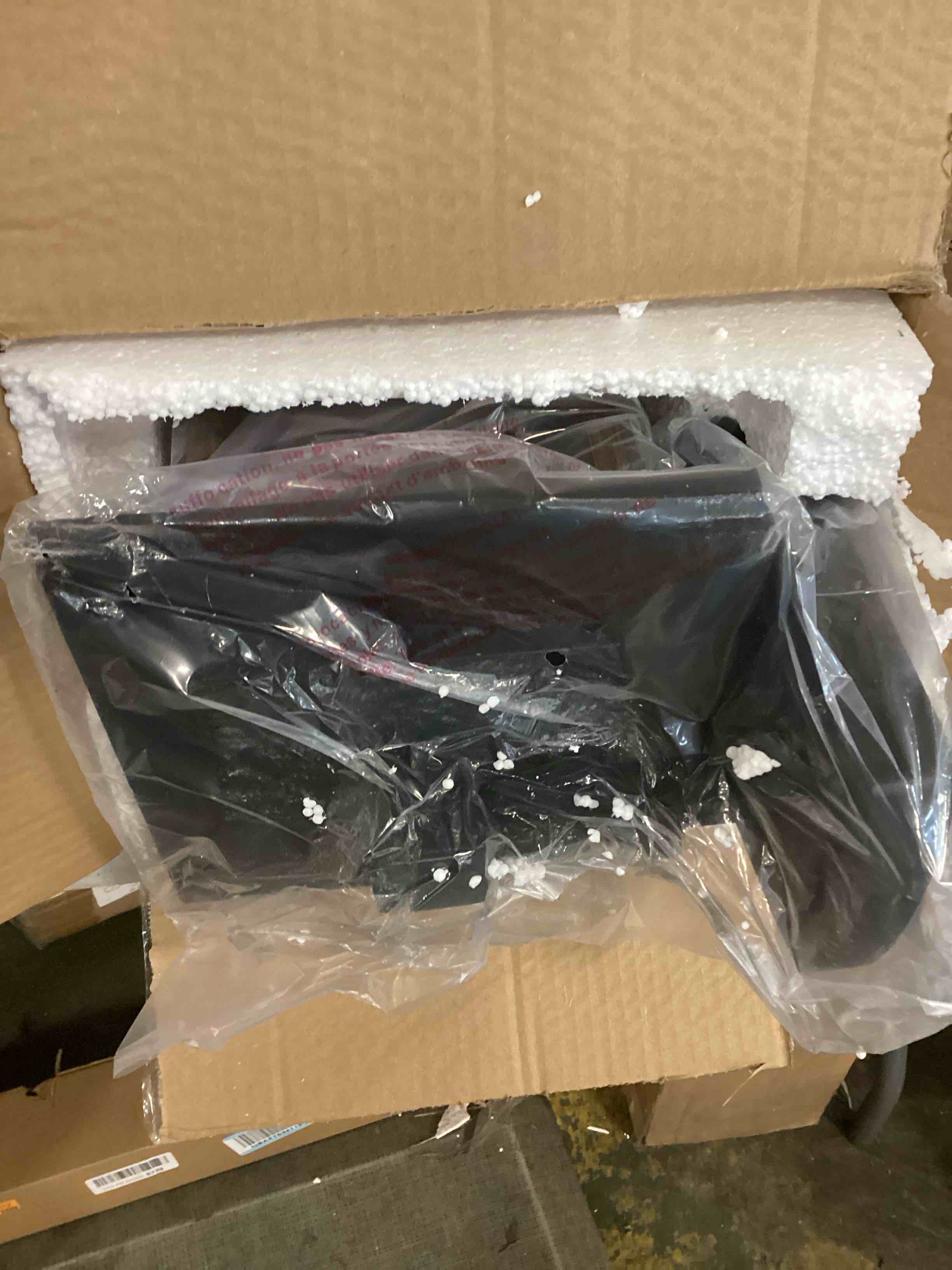https://s3.amazonaws.com/lotting-images-prod/bidfta/PPE1828283_1733146525466.jpeg