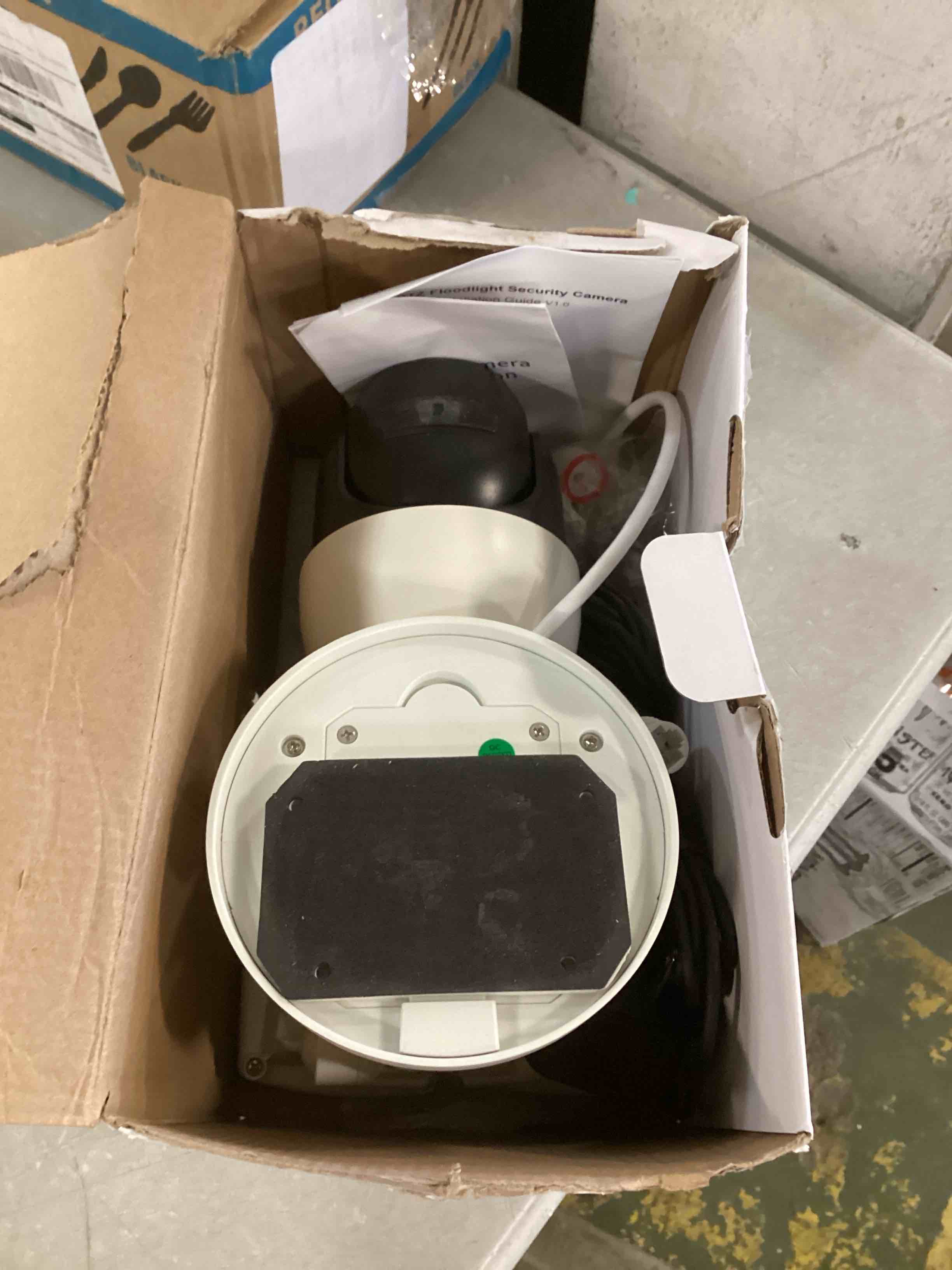 https://s3.amazonaws.com/lotting-images-prod/bidfta/PPE1828427_1733159325278.jpeg