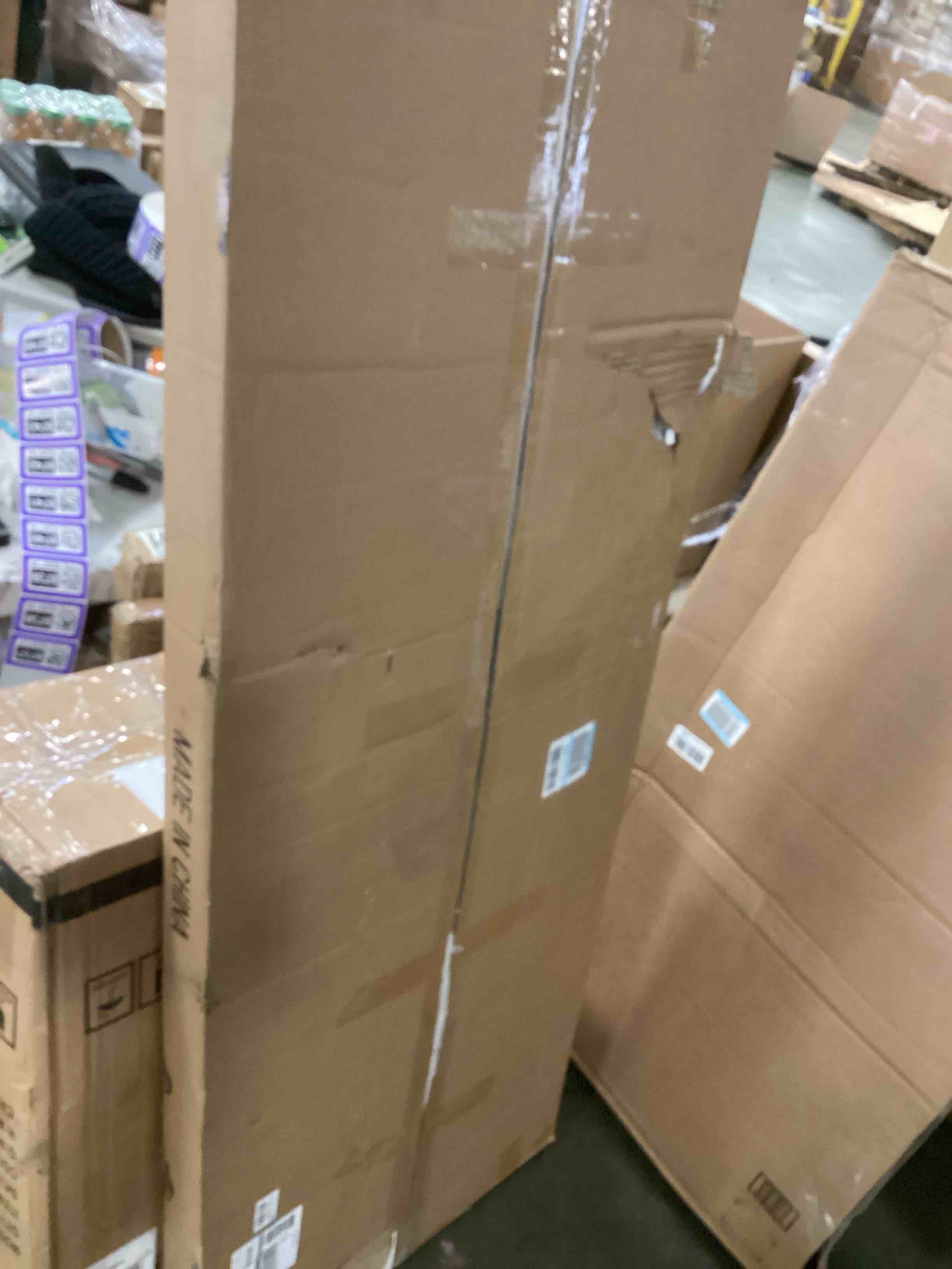 https://s3.amazonaws.com/lotting-images-prod/bidfta/PPE1828740_1733253715196.jpeg