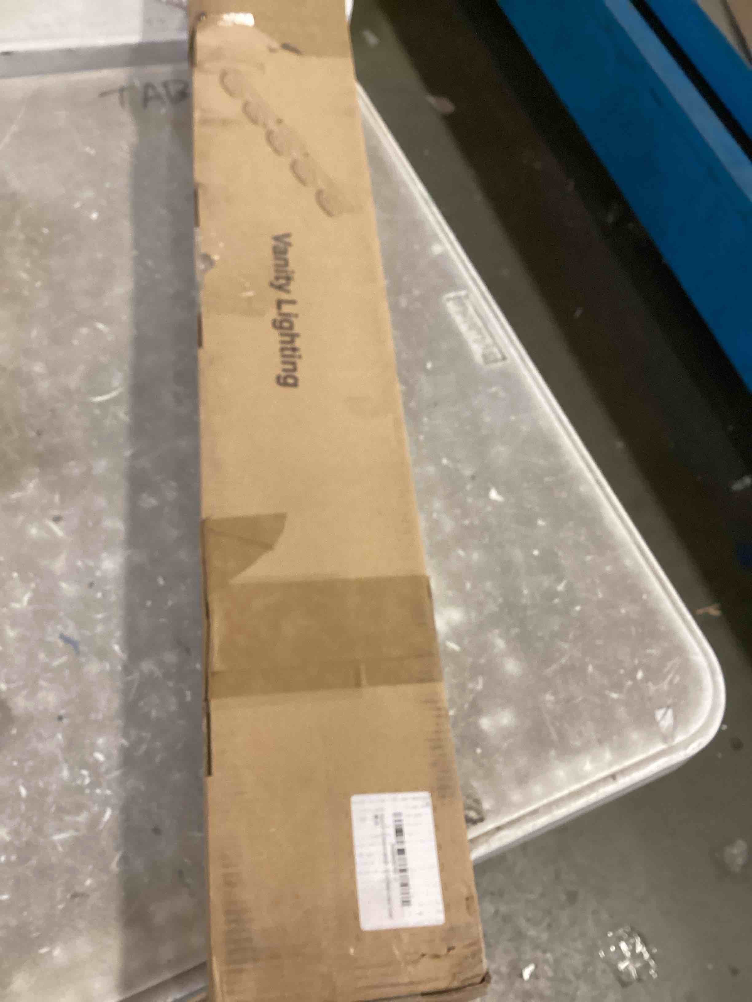 https://s3.amazonaws.com/lotting-images-prod/bidfta/PPE1828948_1733338168353.jpeg