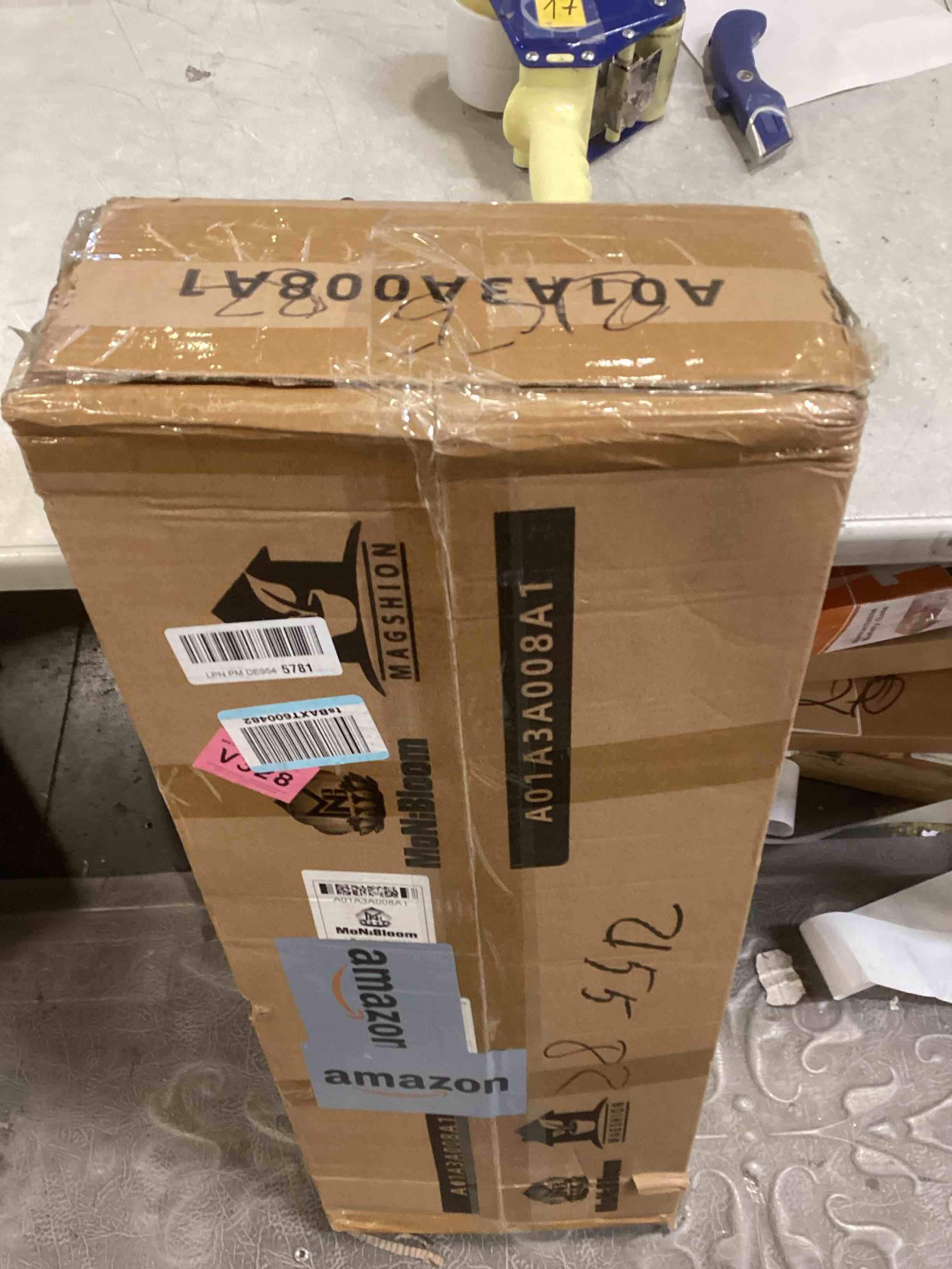 https://s3.amazonaws.com/lotting-images-prod/bidfta/PPE1829169_1733418985276.jpeg