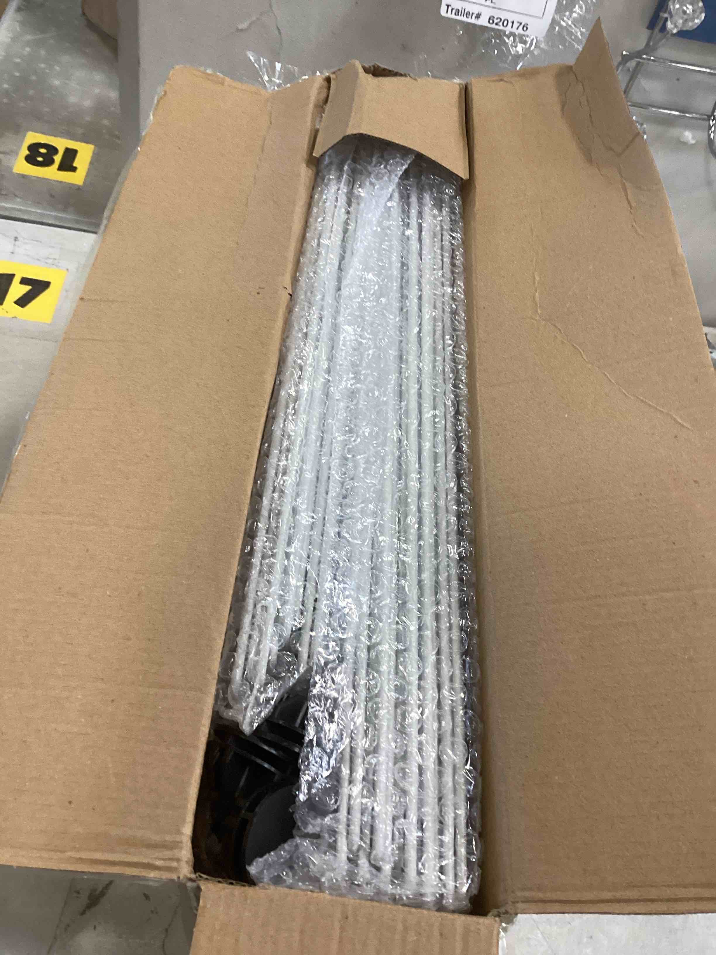 https://s3.amazonaws.com/lotting-images-prod/bidfta/PPE1829172_1733418934614.jpeg