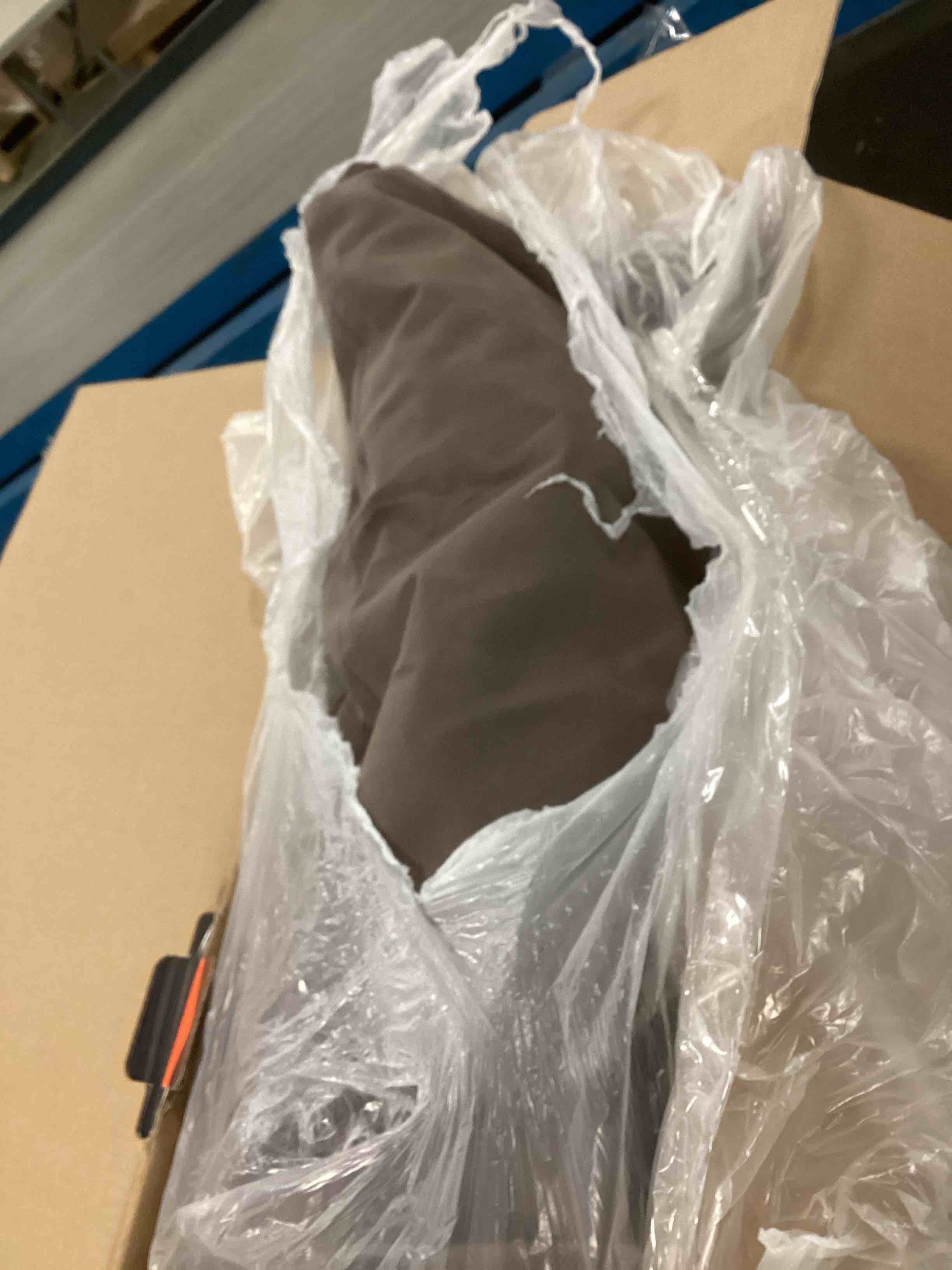 https://s3.amazonaws.com/lotting-images-prod/bidfta/PPE1829283_1733487180384.jpeg