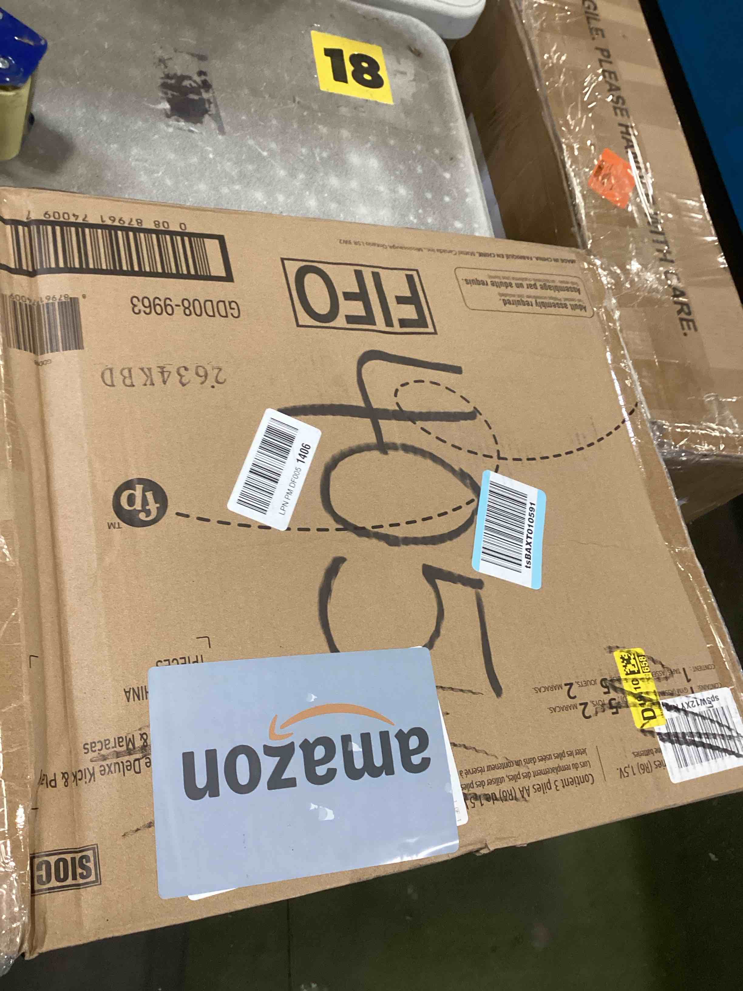 https://s3.amazonaws.com/lotting-images-prod/bidfta/PPE1829450_1733504814842.jpeg