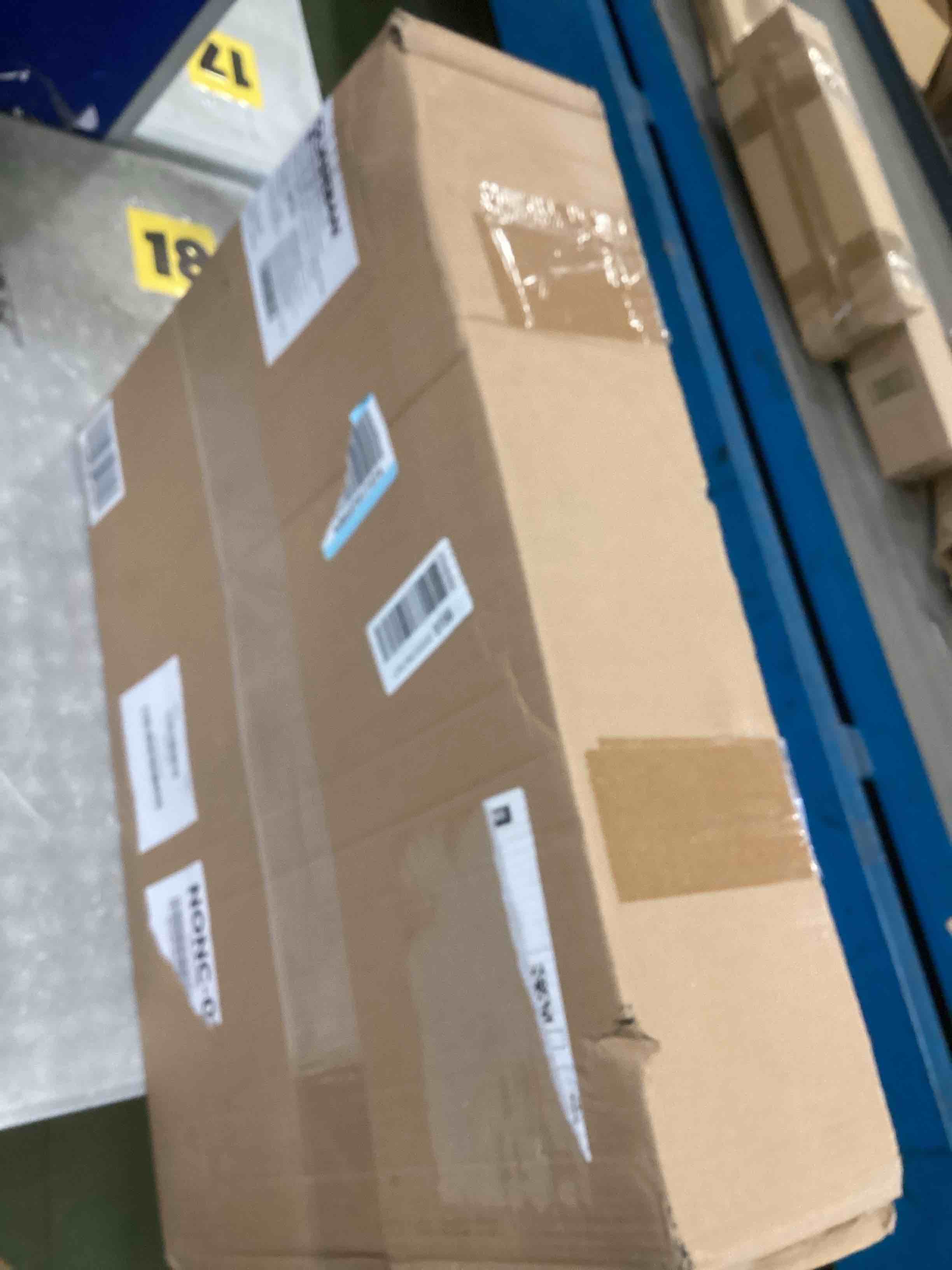 https://s3.amazonaws.com/lotting-images-prod/bidfta/PPE1829509_1733512647356.jpeg