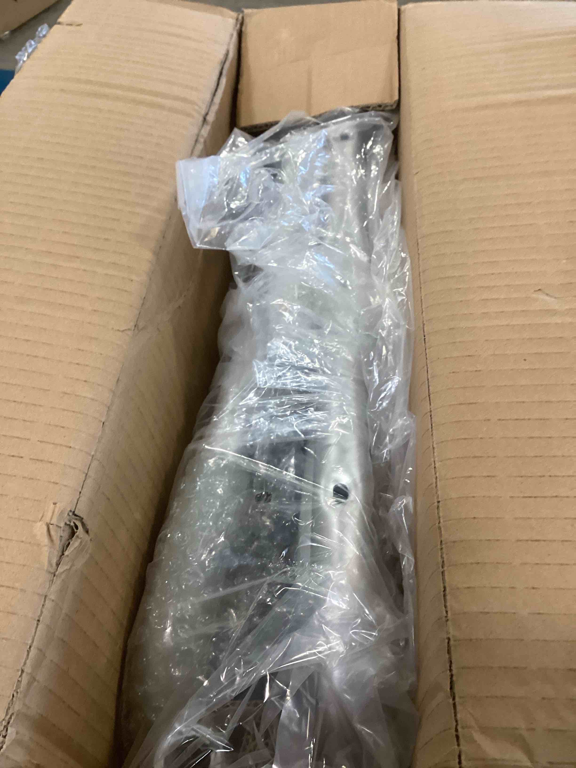 https://s3.amazonaws.com/lotting-images-prod/bidfta/PPE1829509_1733512662761.jpeg