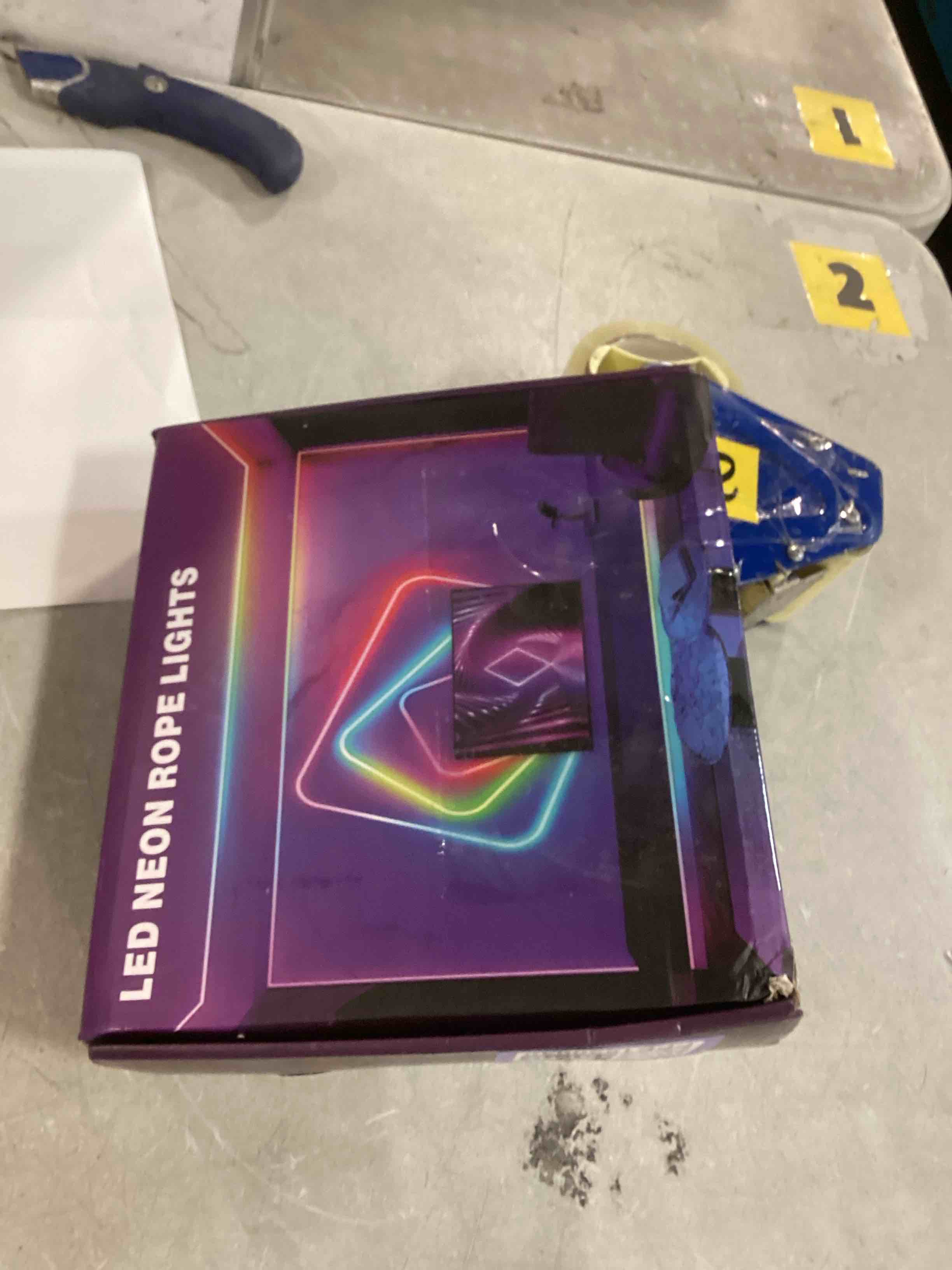 https://s3.amazonaws.com/lotting-images-prod/bidfta/PPE1830040_1733856143687.jpeg