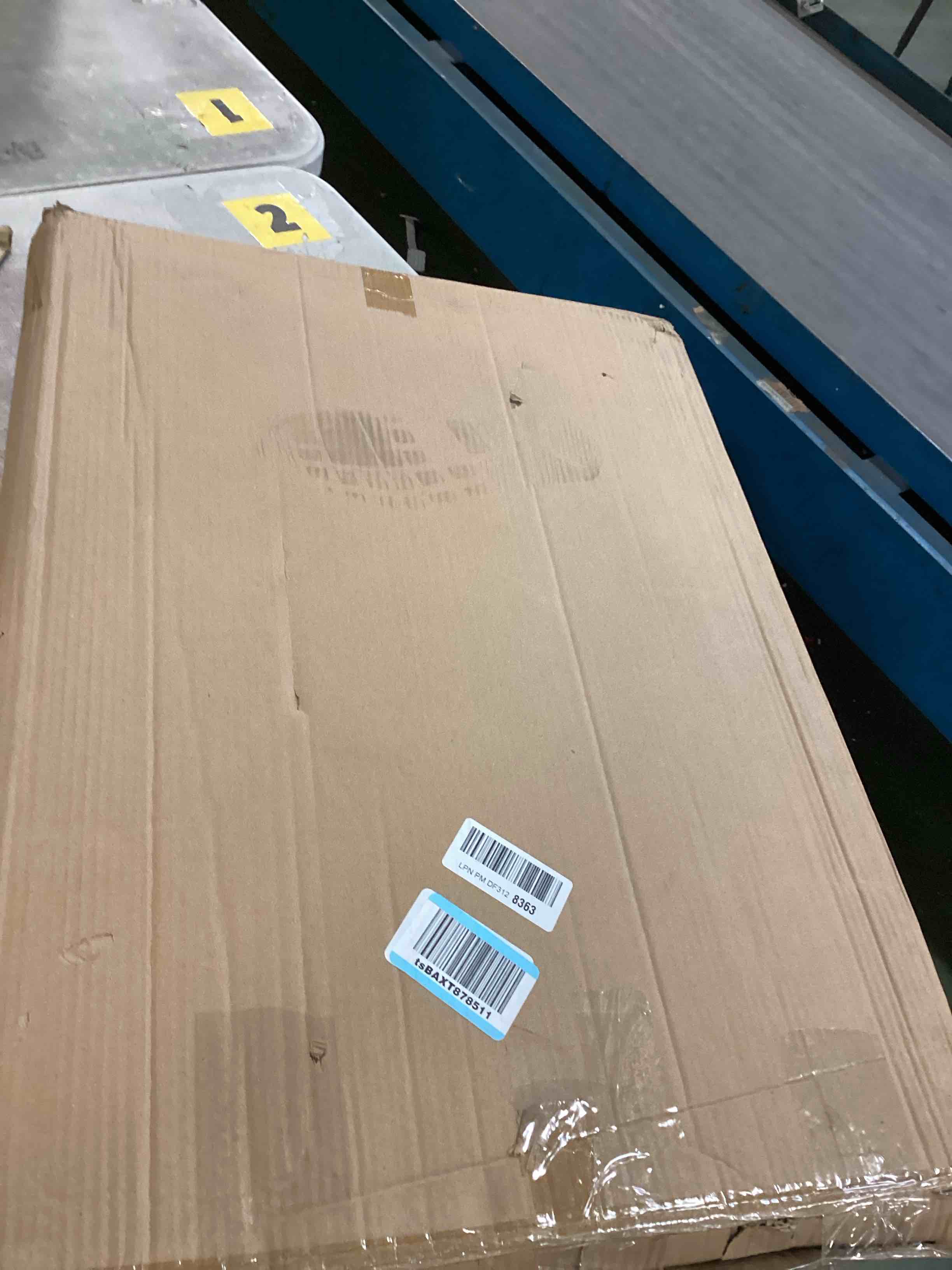 https://s3.amazonaws.com/lotting-images-prod/bidfta/PPE1830075_1733862290491.jpeg