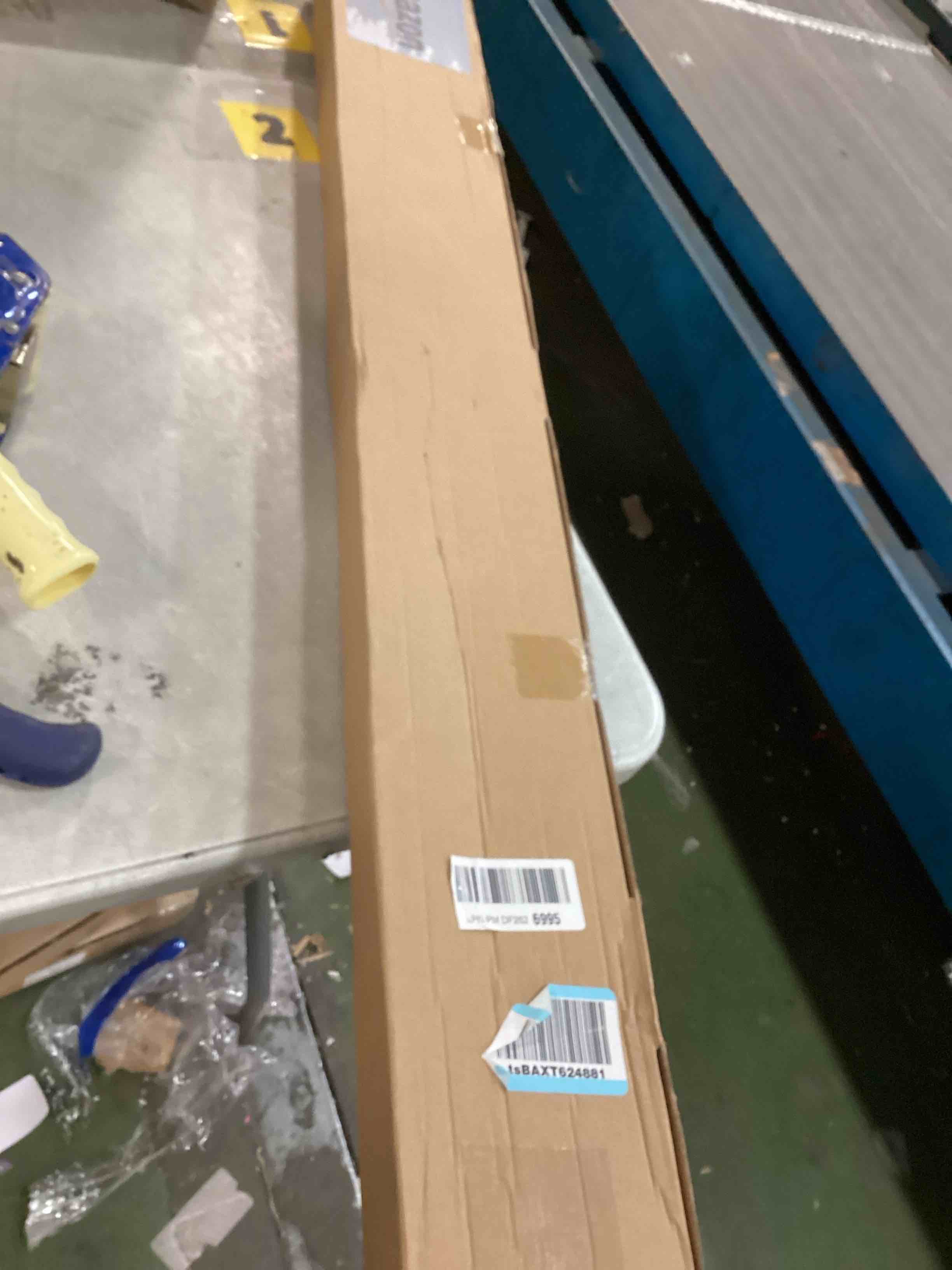 https://s3.amazonaws.com/lotting-images-prod/bidfta/PPE1830088_1733863453226.jpeg