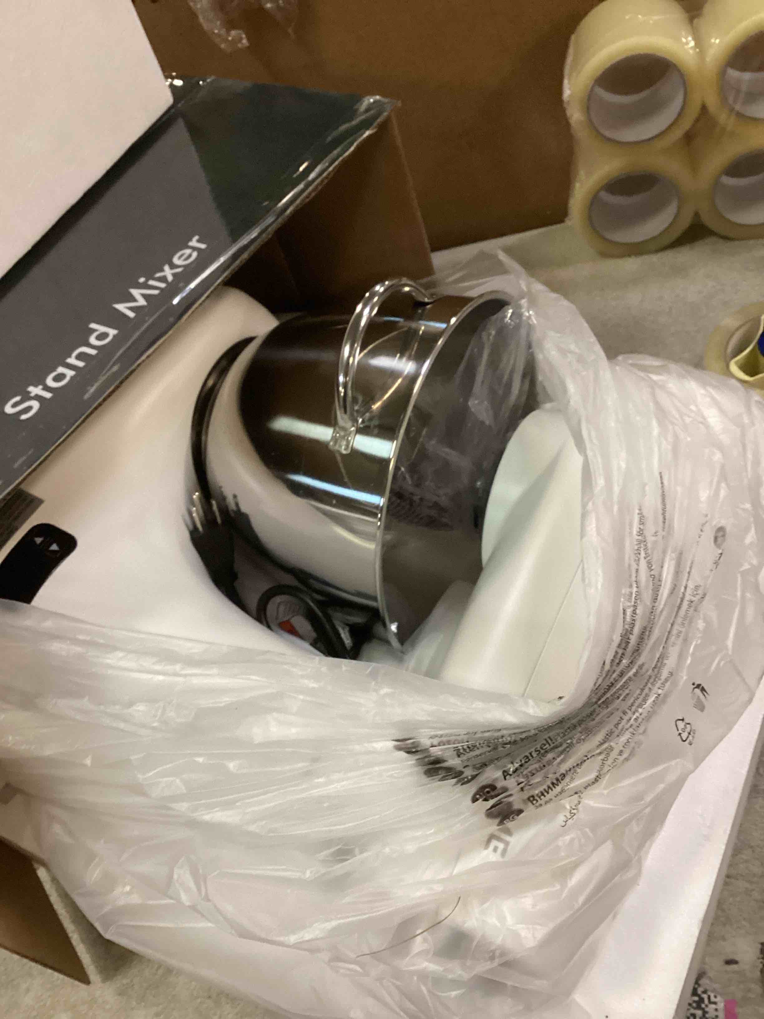 https://s3.amazonaws.com/lotting-images-prod/bidfta/PPE1830213_1733931602249.jpeg