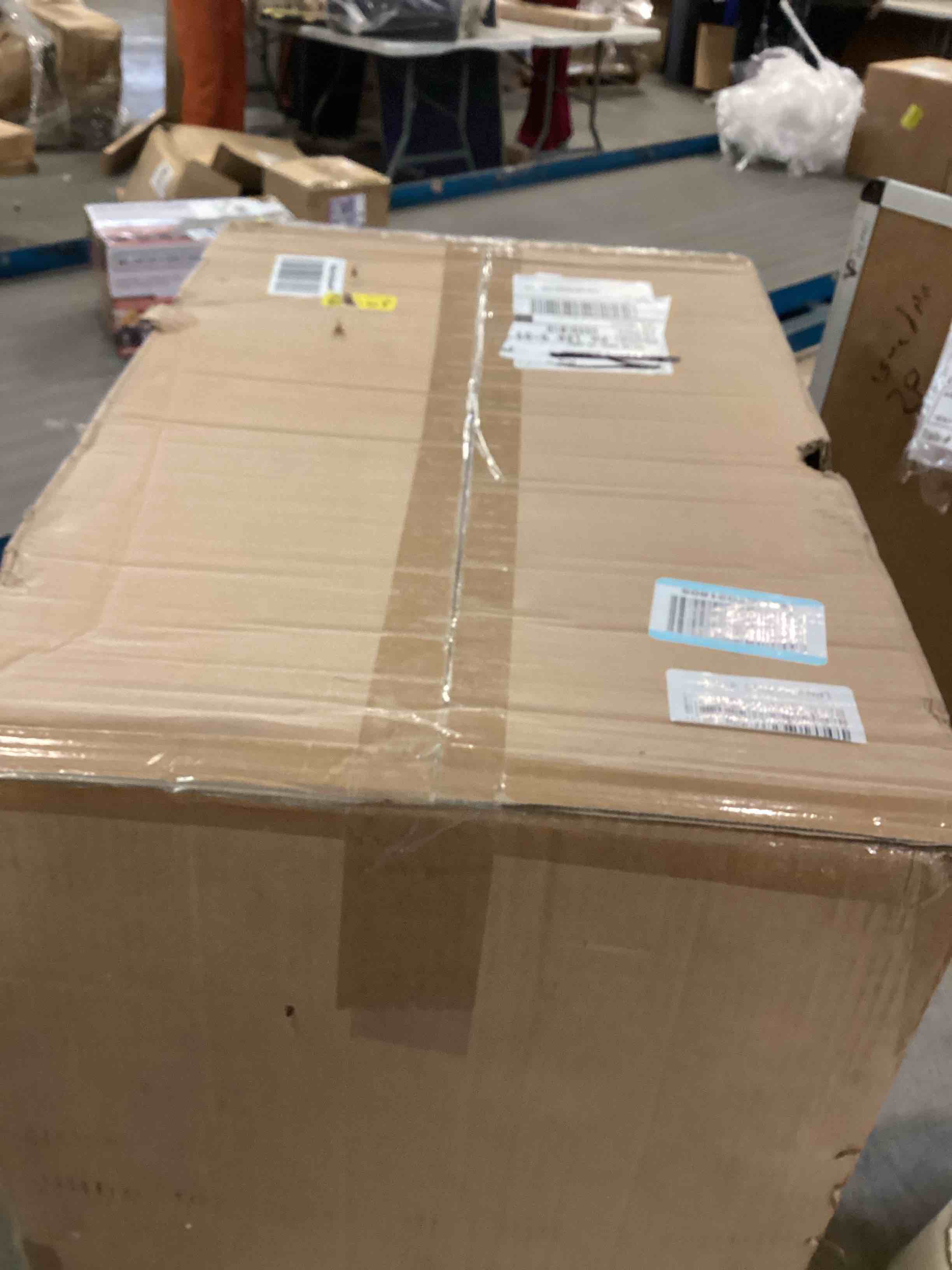 https://s3.amazonaws.com/lotting-images-prod/bidfta/PPE1830310_1733942370176.jpeg