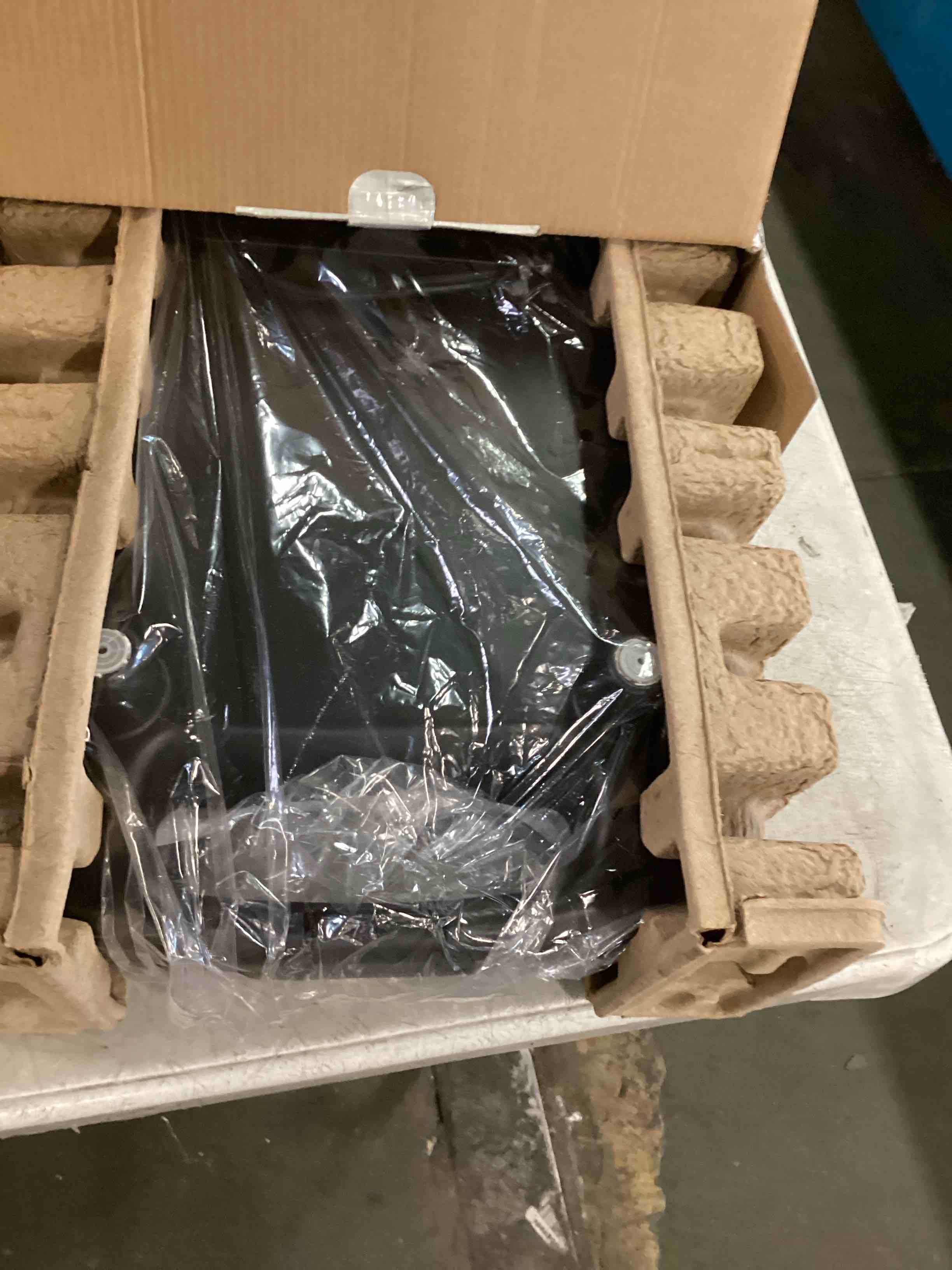 https://s3.amazonaws.com/lotting-images-prod/bidfta/PPE1830447_1734012160034.jpeg