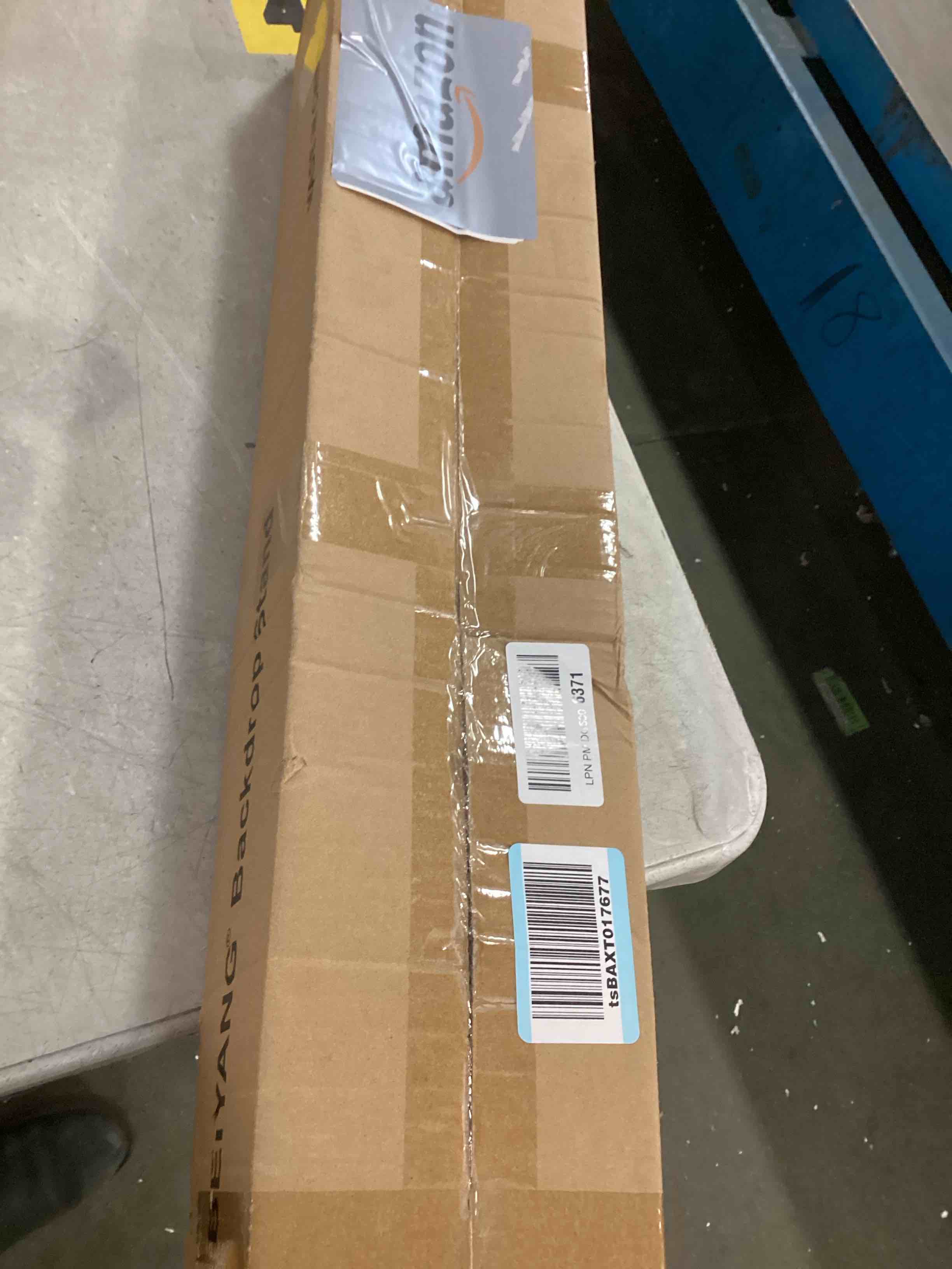 https://s3.amazonaws.com/lotting-images-prod/bidfta/PPE1830631_1734037574466.jpeg