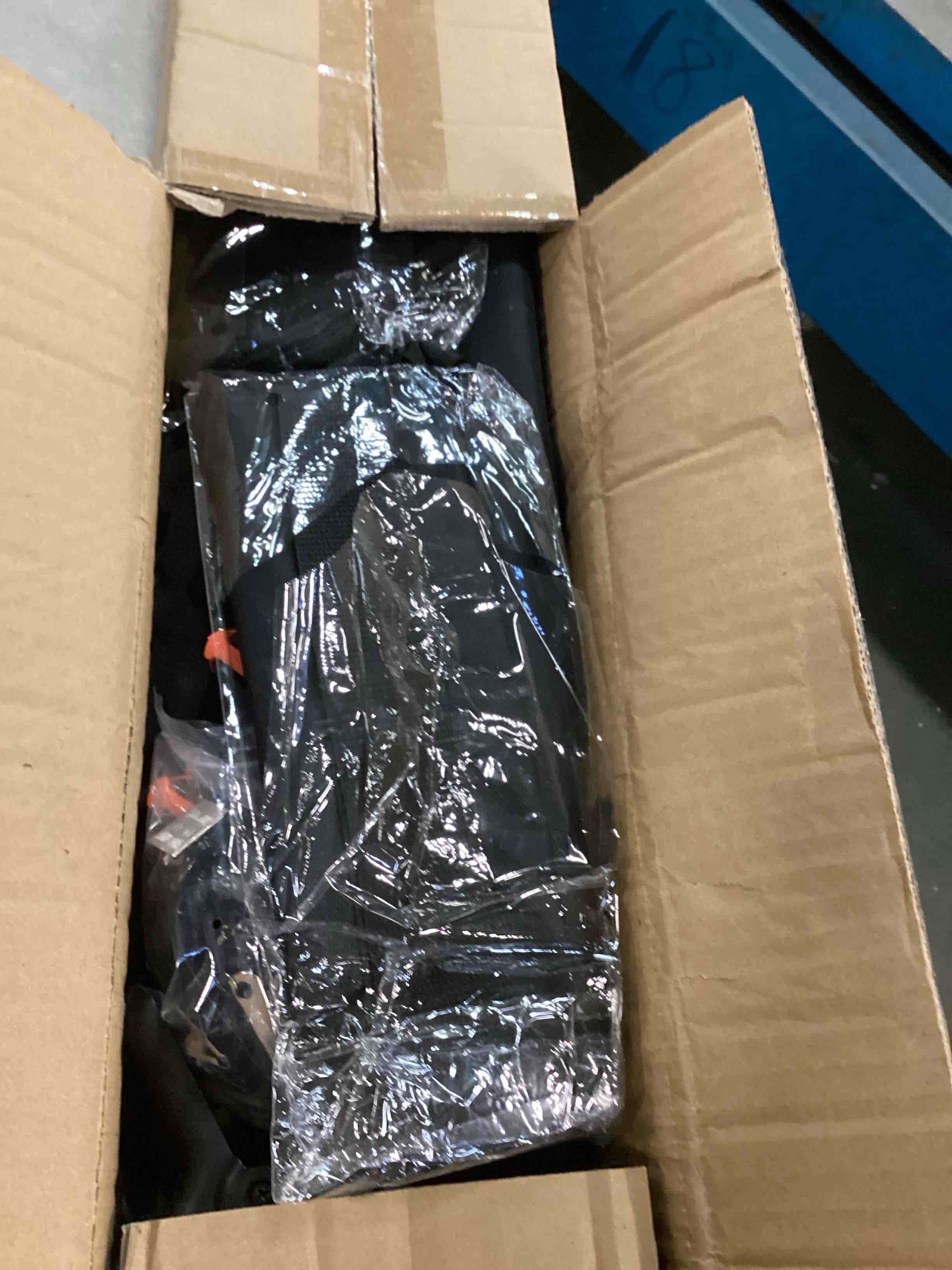 https://s3.amazonaws.com/lotting-images-prod/bidfta/PPE1830631_1734037585432.jpeg
