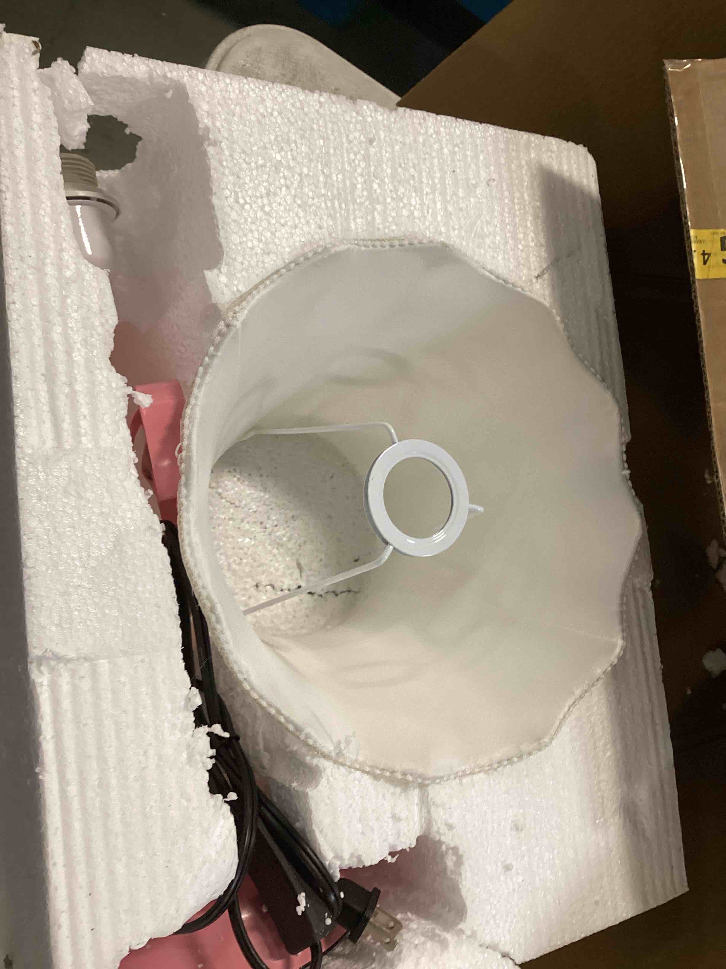 https://s3.amazonaws.com/lotting-images-prod/bidfta/PPE1830645_1734092551518.jpeg