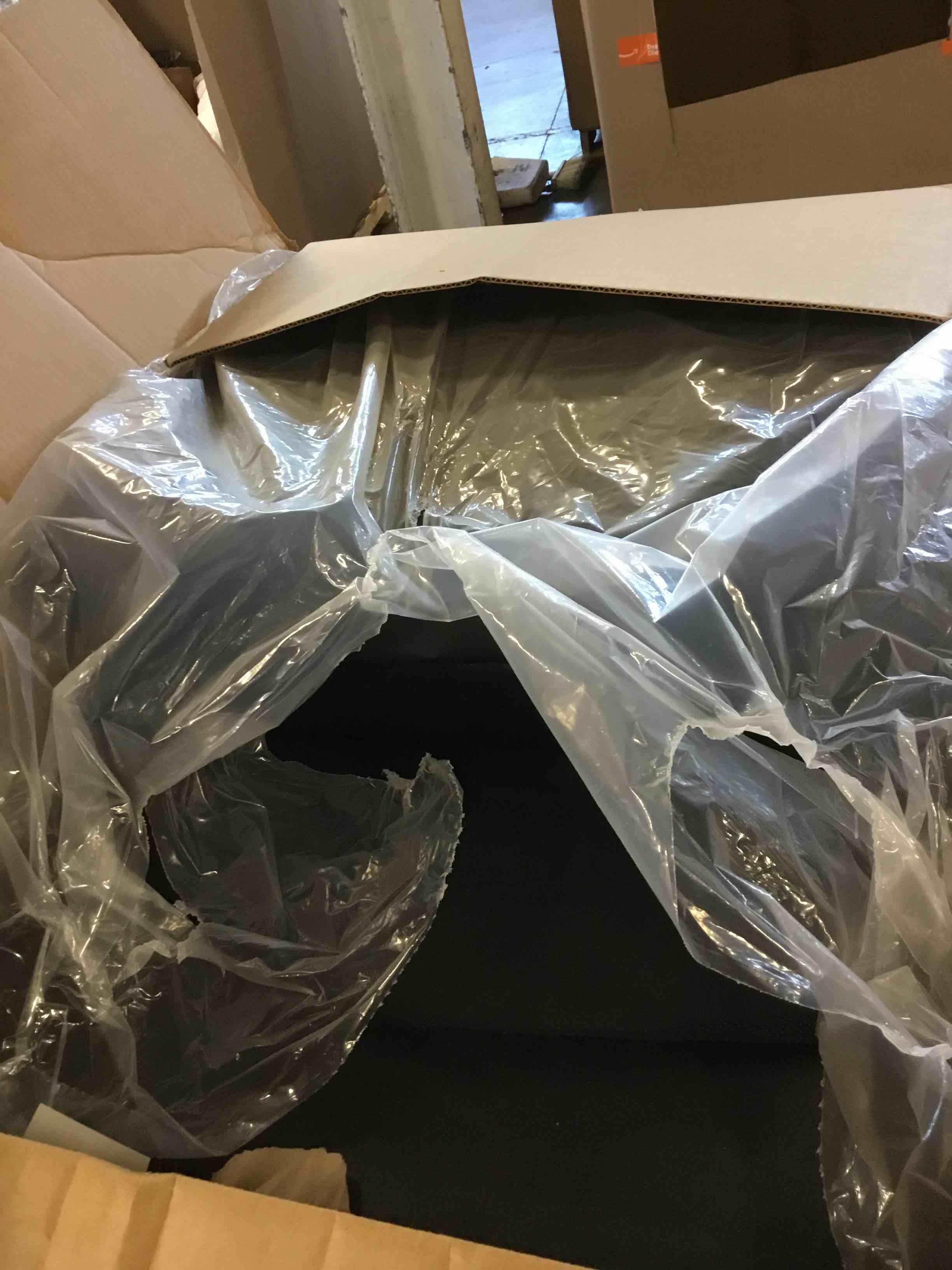 https://s3.amazonaws.com/lotting-images-prod/bidfta/PPE1831811_1732653791685.jpeg
