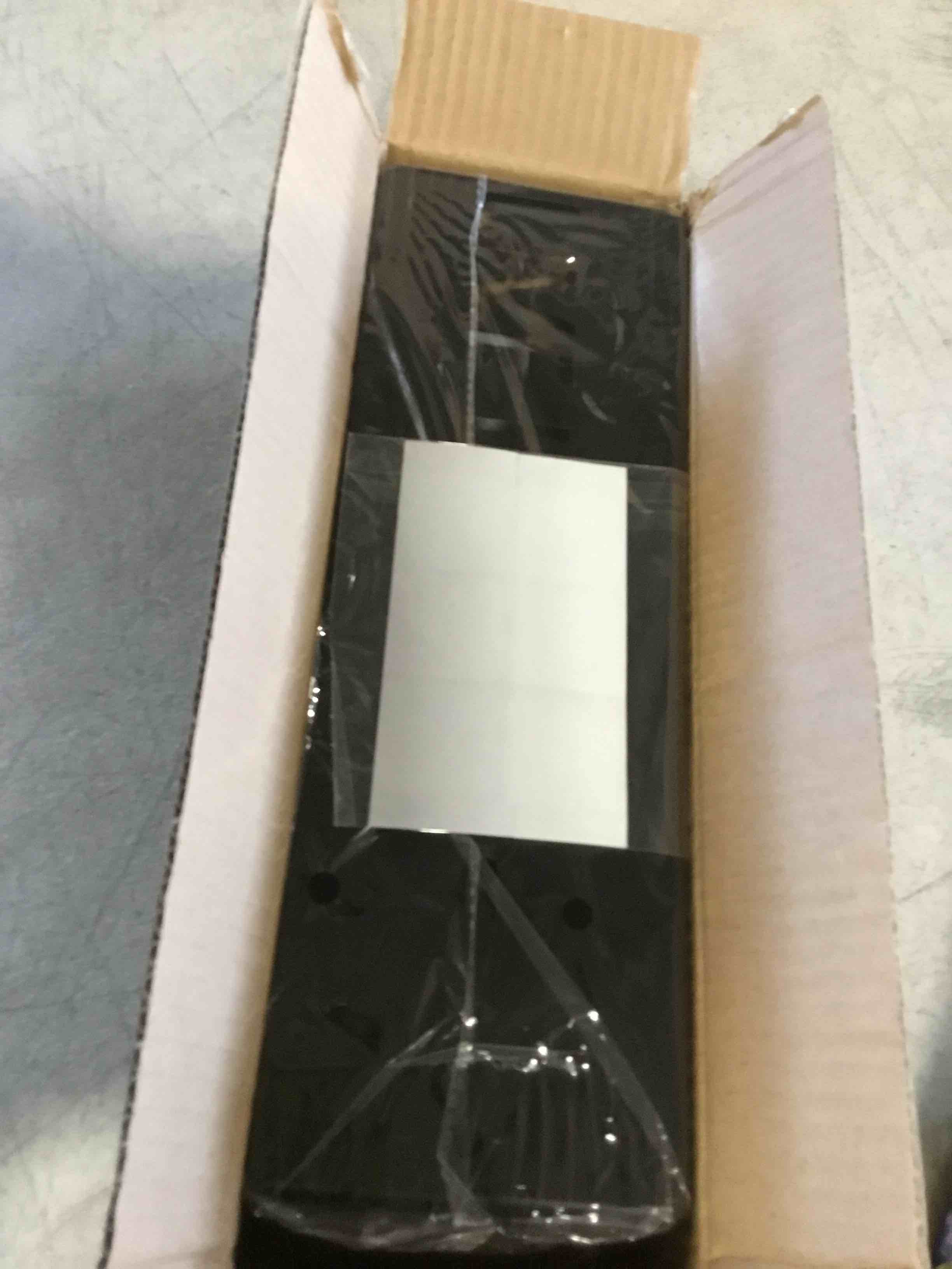https://s3.amazonaws.com/lotting-images-prod/bidfta/PPE1832075_1733148304300.jpeg