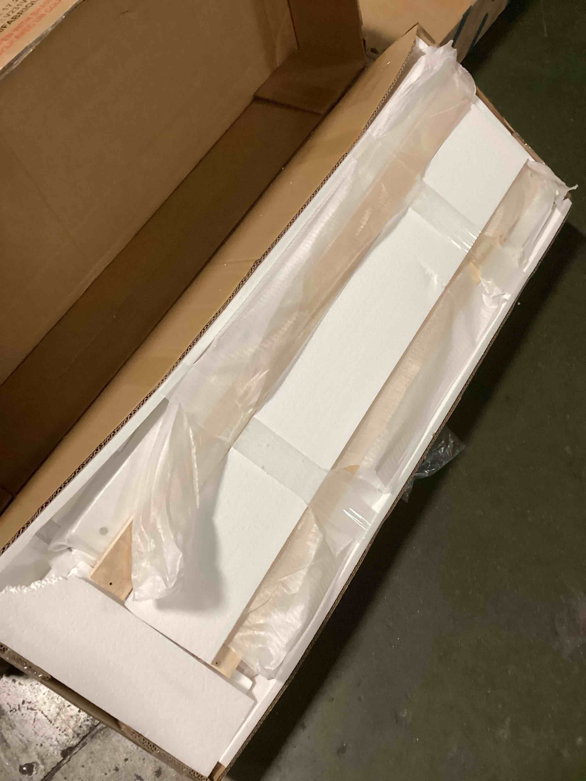 https://s3.amazonaws.com/lotting-images-prod/bidfta/PPE1834122_1732593387059.jpeg