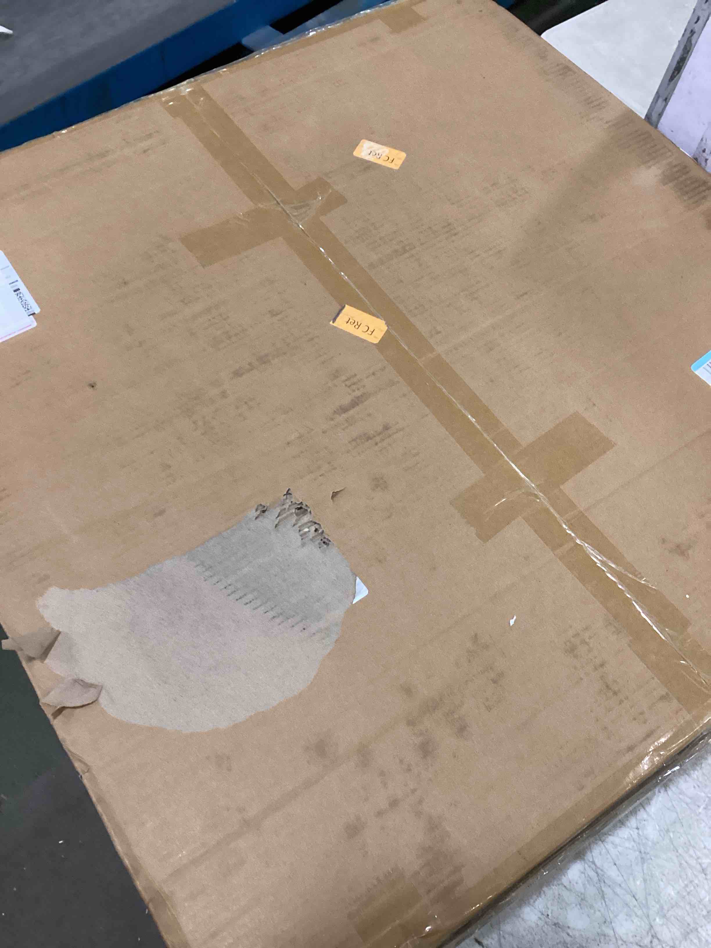 https://s3.amazonaws.com/lotting-images-prod/bidfta/PPE1835654_1734632290448.jpeg