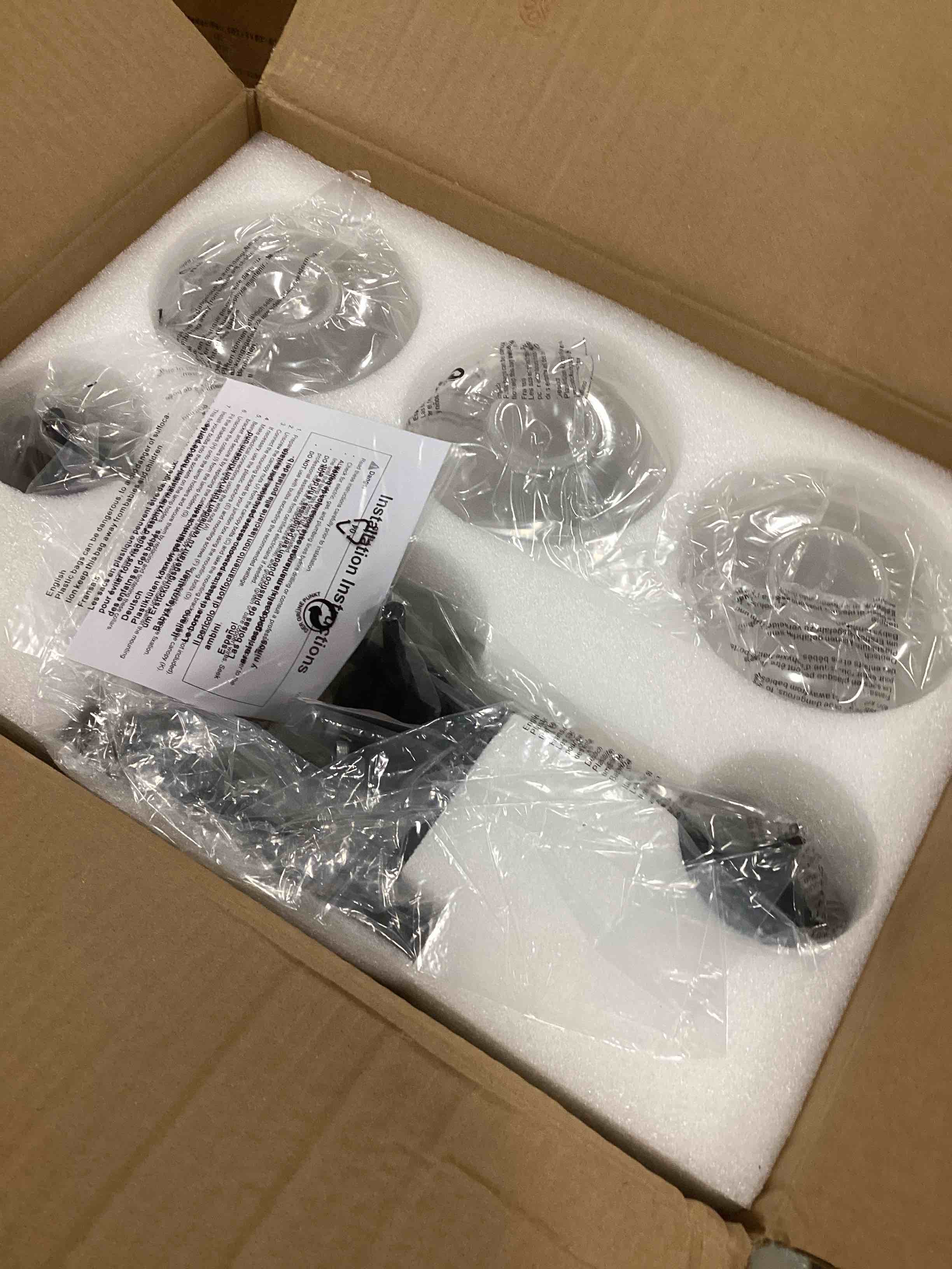 https://s3.amazonaws.com/lotting-images-prod/bidfta/PPE1835833_1734705765549.jpeg