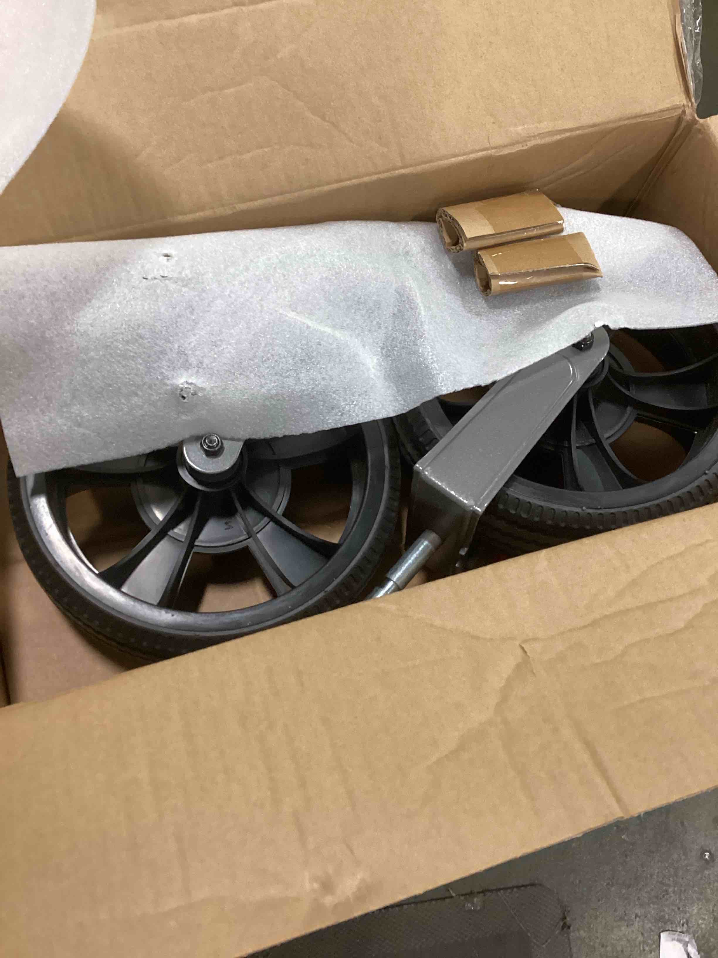 https://s3.amazonaws.com/lotting-images-prod/bidfta/PPE1835935_1734726369035.jpeg