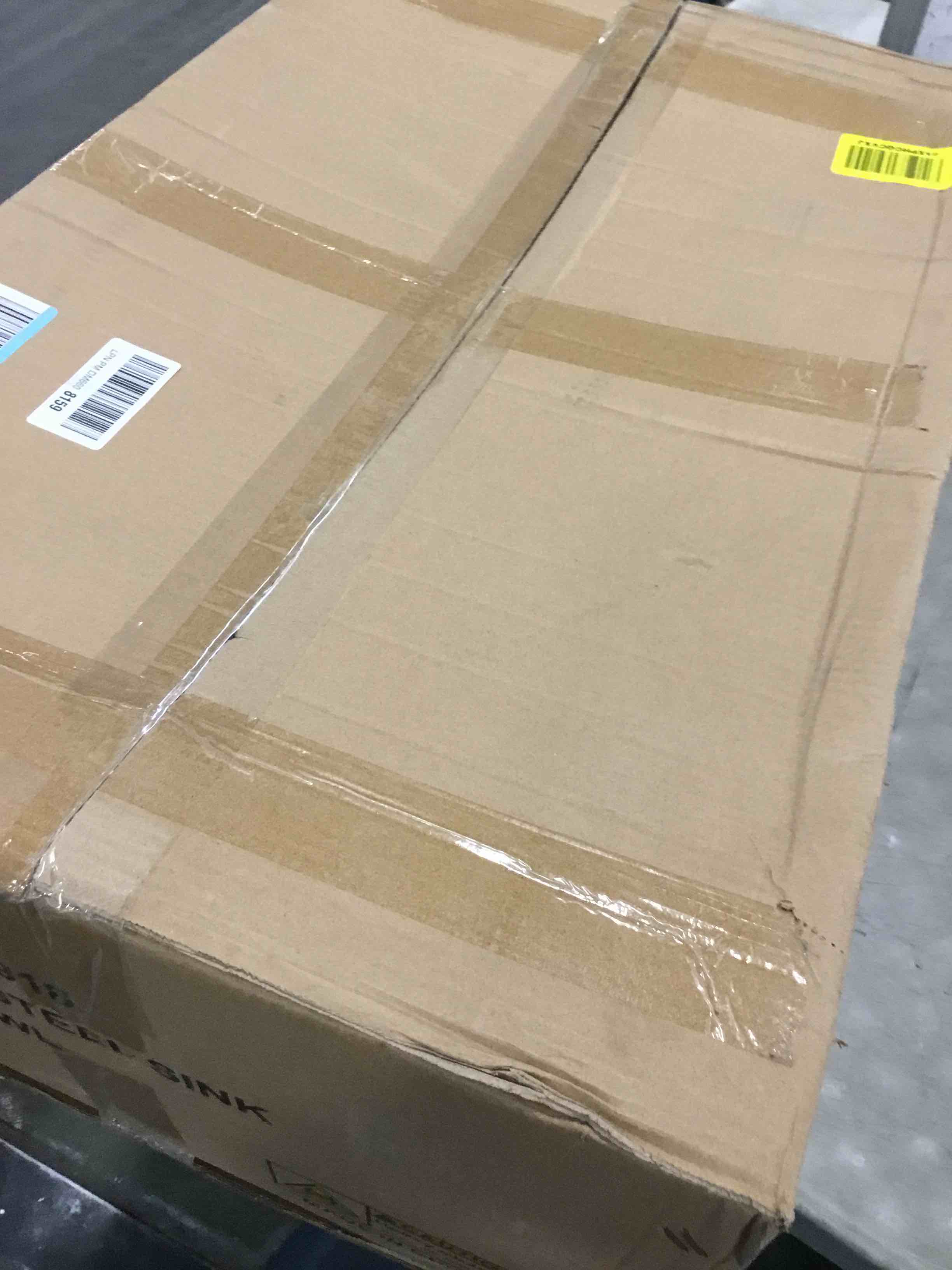 https://s3.amazonaws.com/lotting-images-prod/bidfta/PPE1836107_1734802028265.jpeg