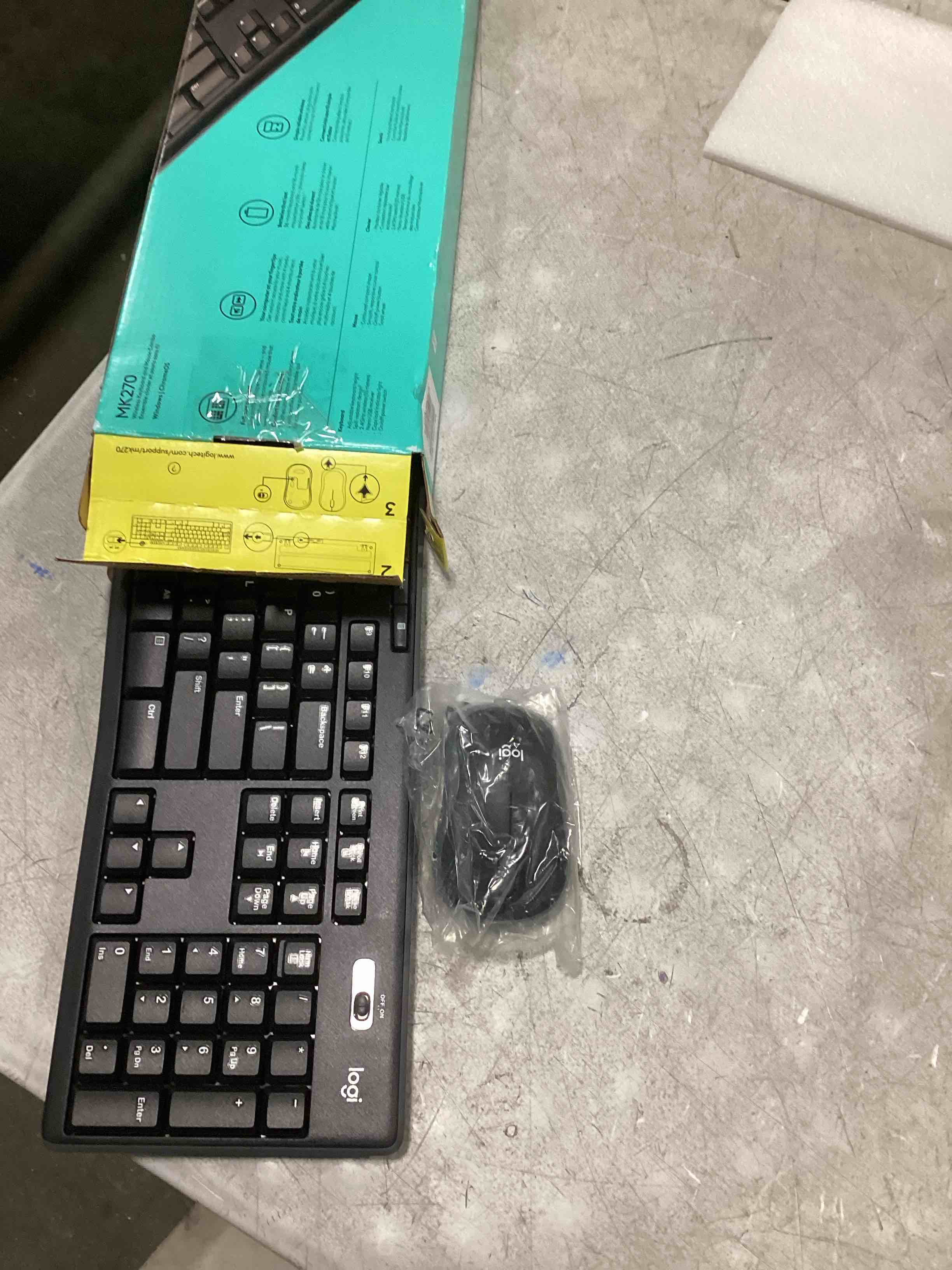 https://s3.amazonaws.com/lotting-images-prod/bidfta/PPE1836437_1735047704403.jpeg