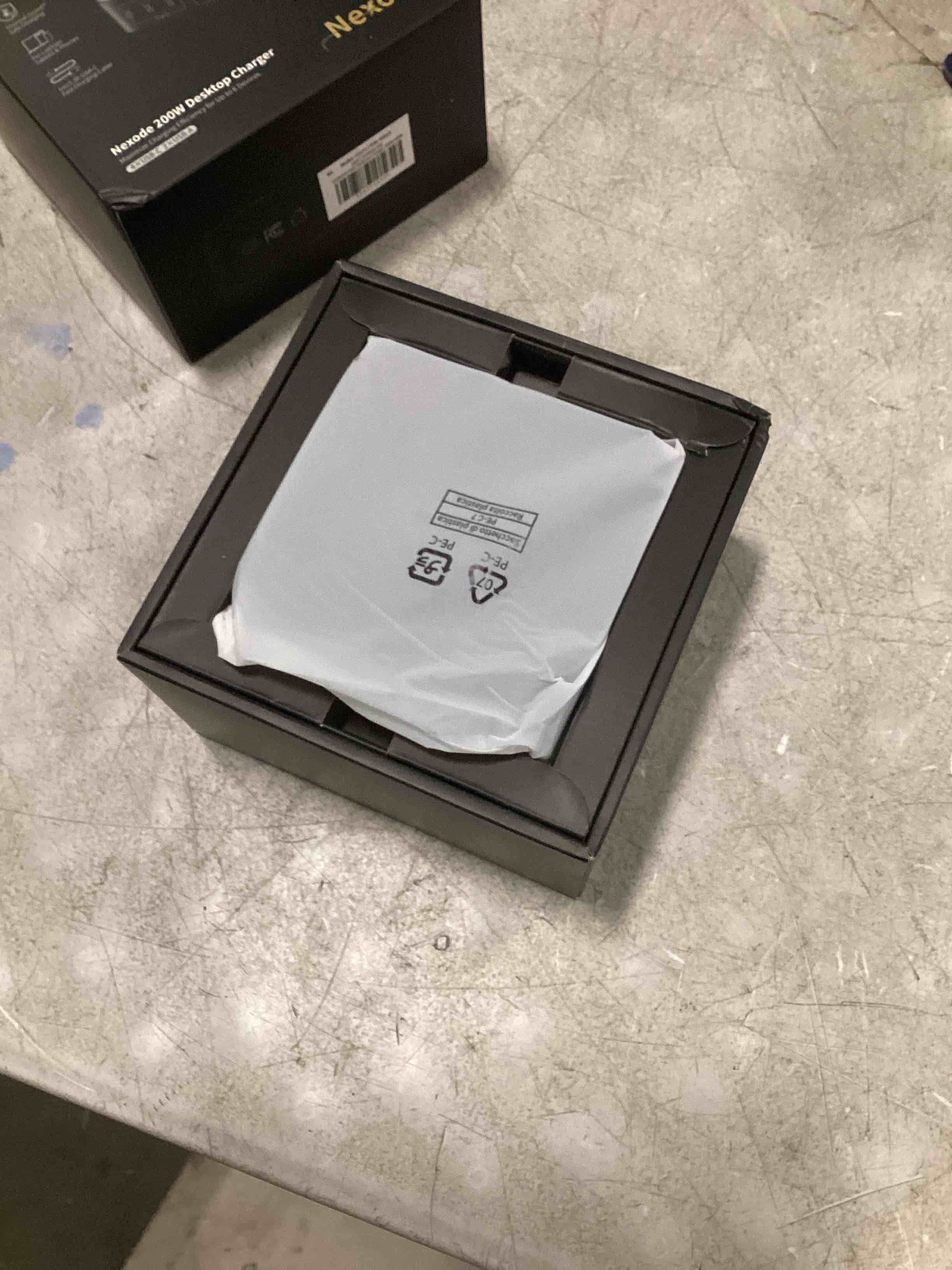 https://s3.amazonaws.com/lotting-images-prod/bidfta/PPE1836456_1735049364744.jpeg