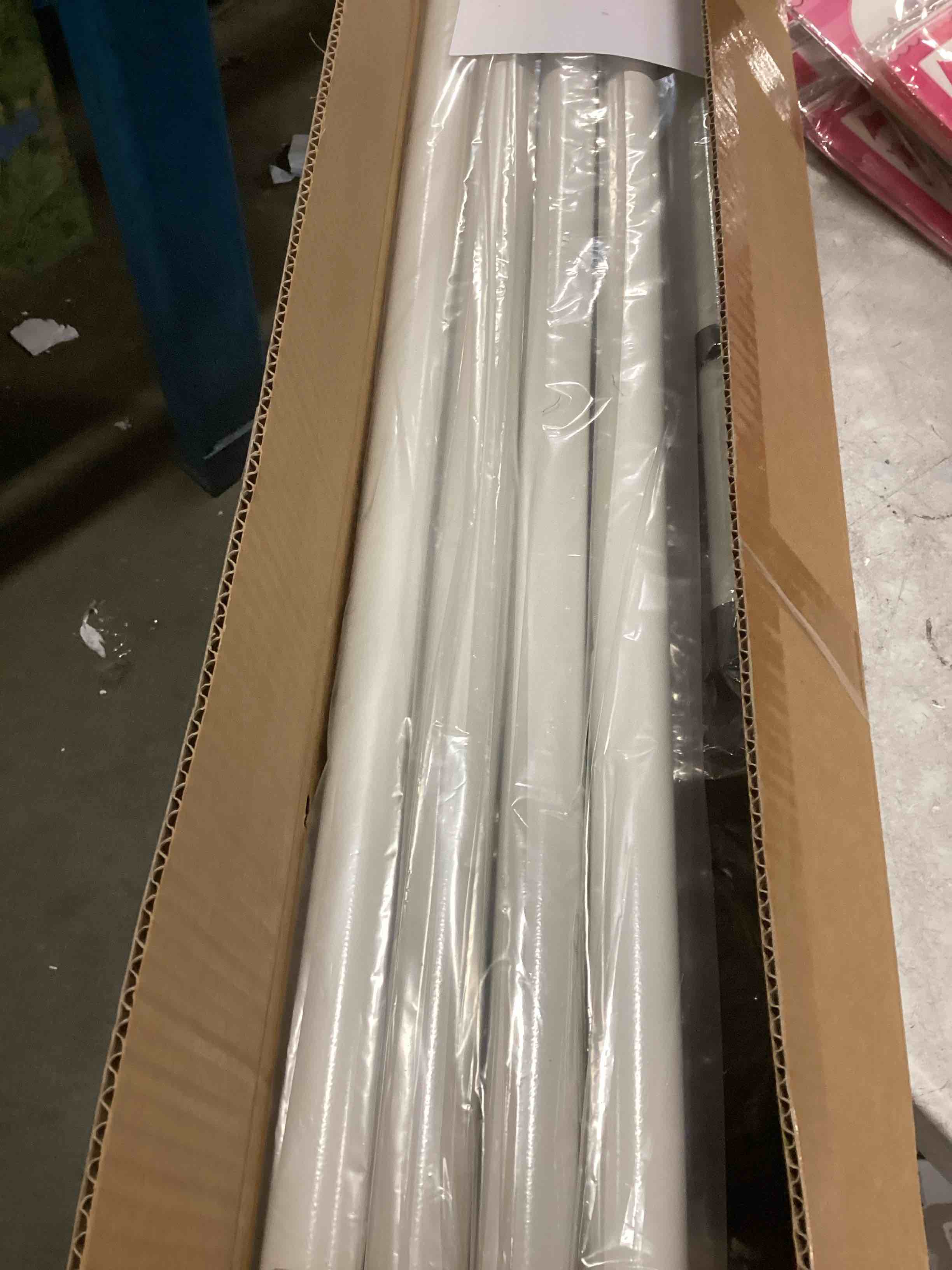 https://s3.amazonaws.com/lotting-images-prod/bidfta/PPE1836634_1735069668999.jpeg