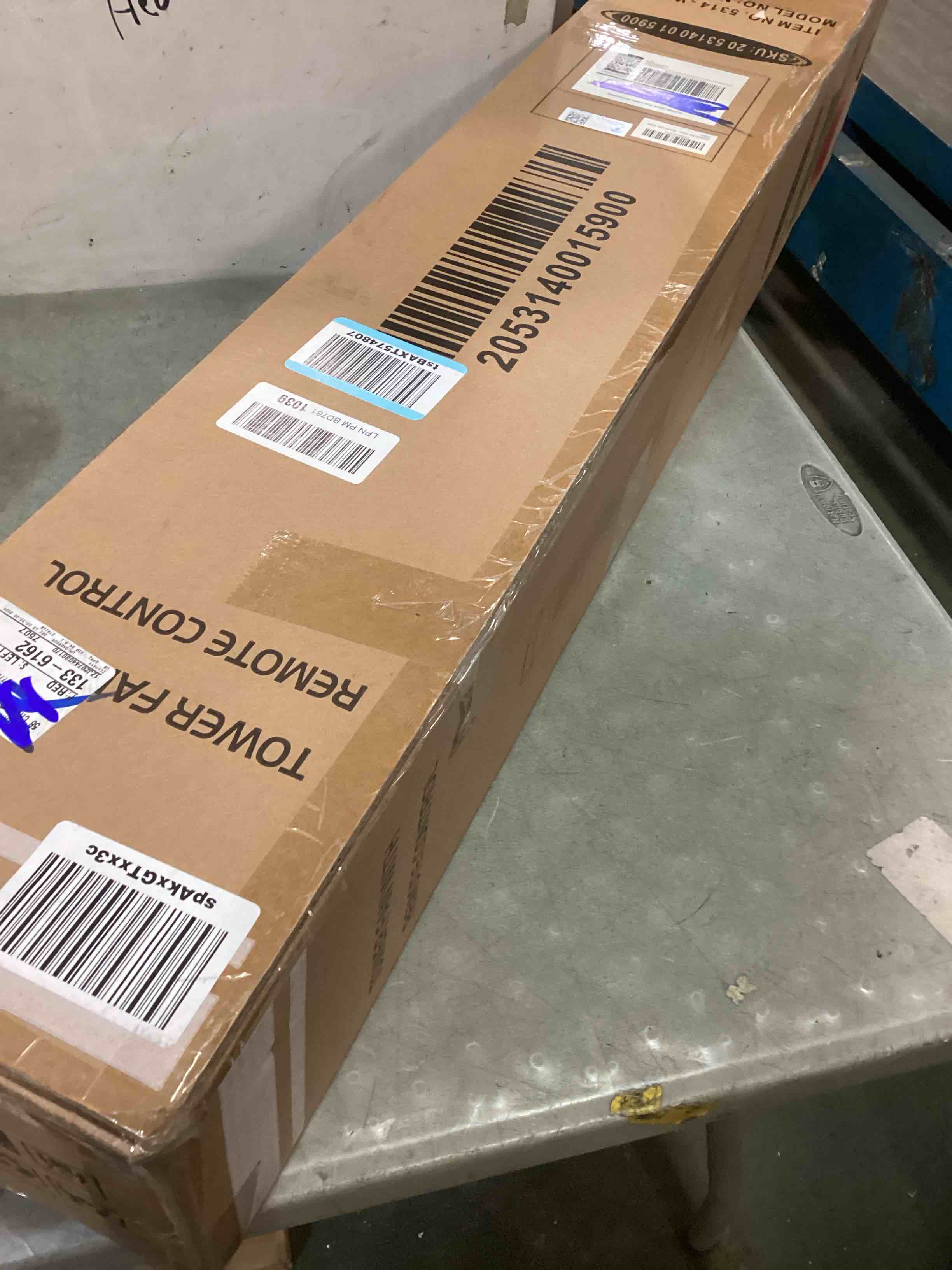 https://s3.amazonaws.com/lotting-images-prod/bidfta/PPE1836937_1735311223116.jpeg