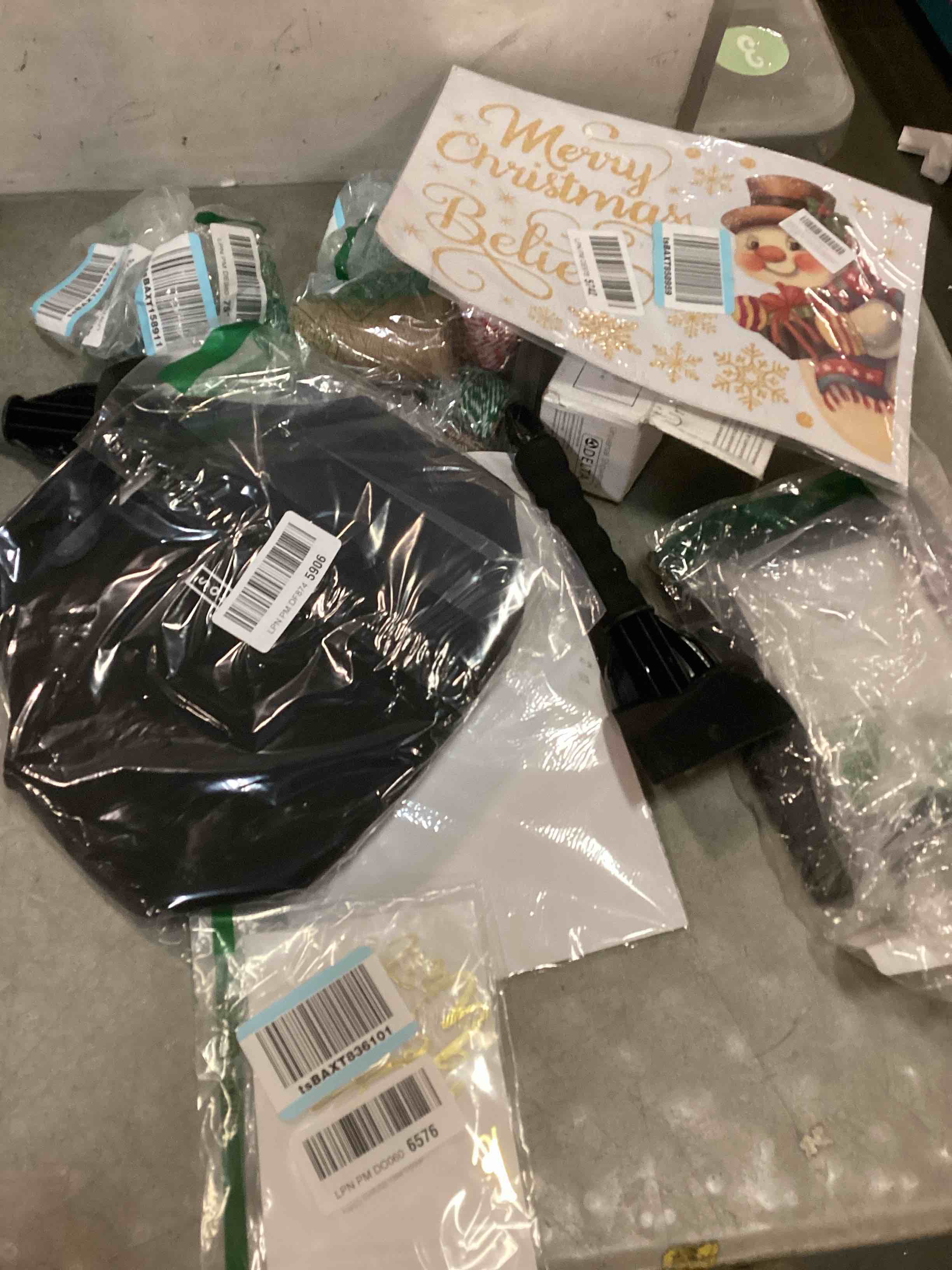 https://s3.amazonaws.com/lotting-images-prod/bidfta/PPE1836997_1735317514929.jpeg
