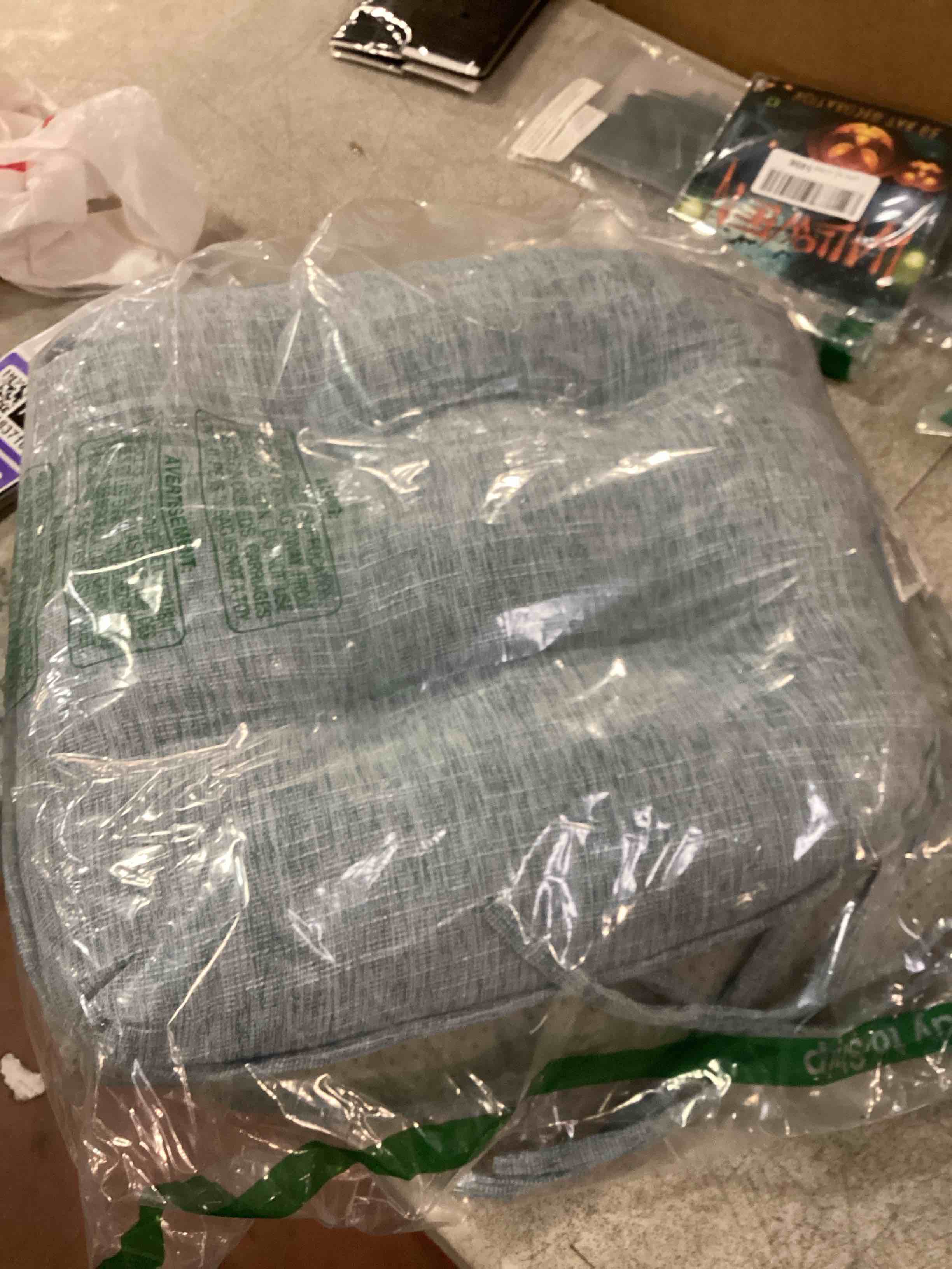 https://s3.amazonaws.com/lotting-images-prod/bidfta/PPE1837164_1732301709834.jpeg