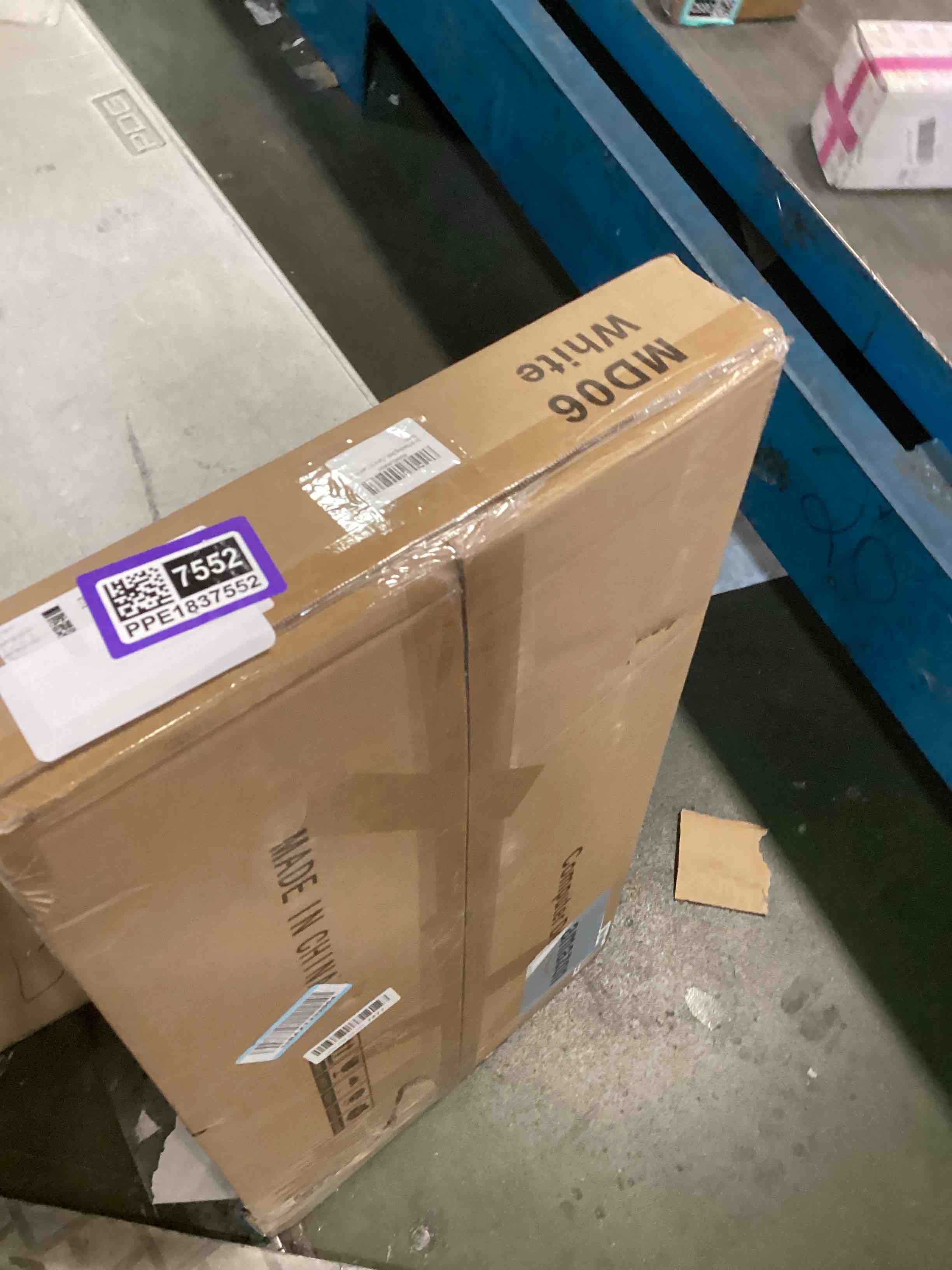 https://s3.amazonaws.com/lotting-images-prod/bidfta/PPE1837552_1734972606547.jpeg