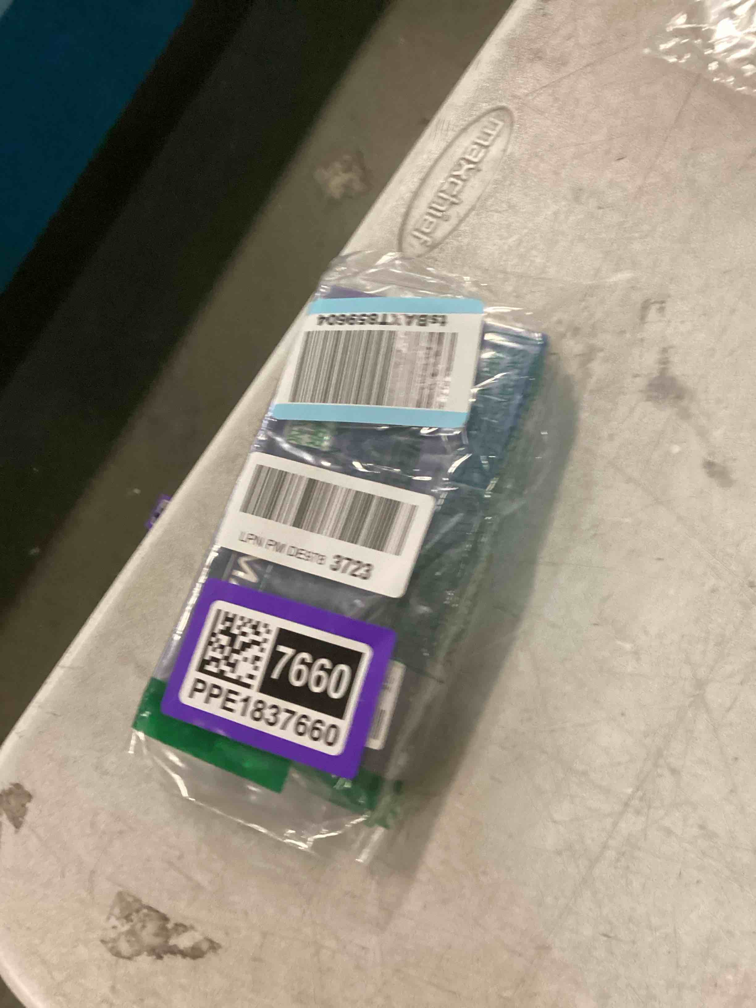 https://s3.amazonaws.com/lotting-images-prod/bidfta/PPE1837660_1735058450328.jpeg