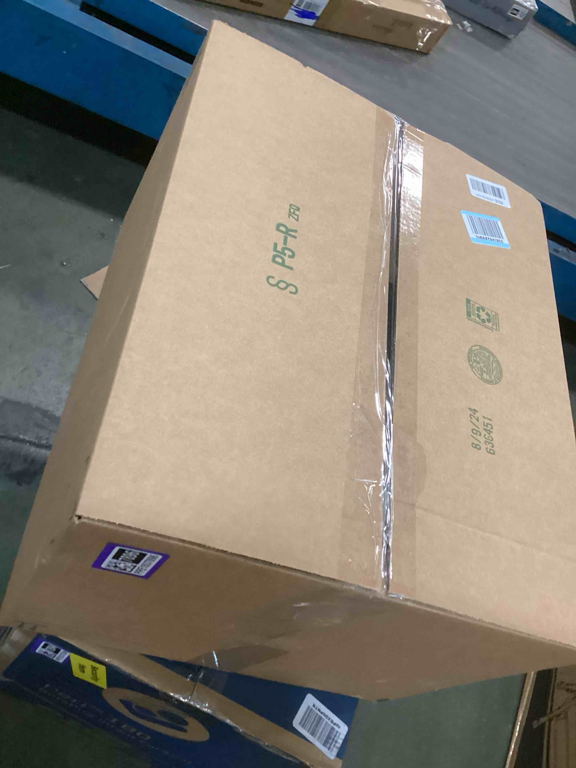 https://s3.amazonaws.com/lotting-images-prod/bidfta/PPE1837896_1735245386023.jpeg