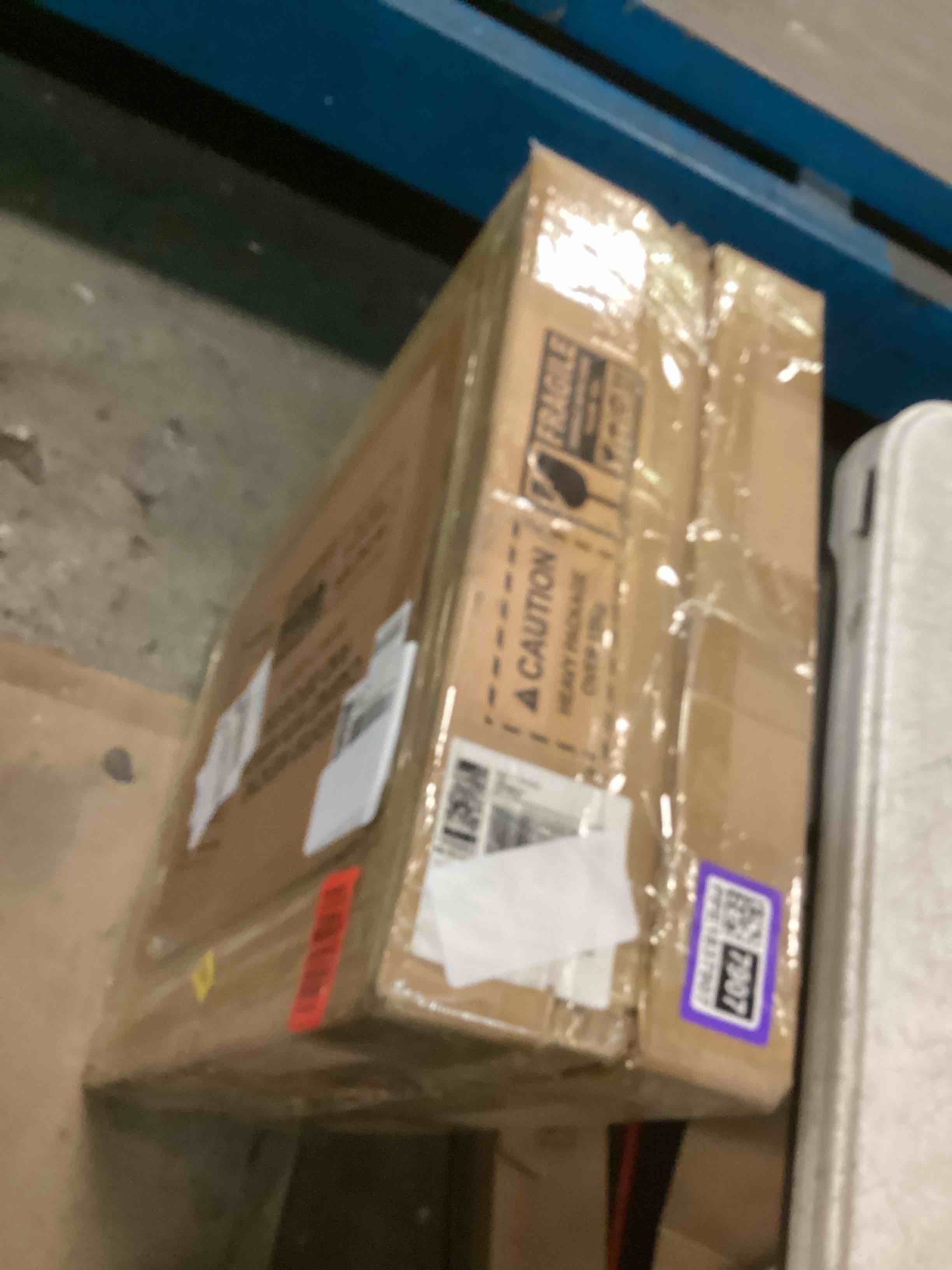 https://s3.amazonaws.com/lotting-images-prod/bidfta/PPE1837907_1735309577748.jpeg