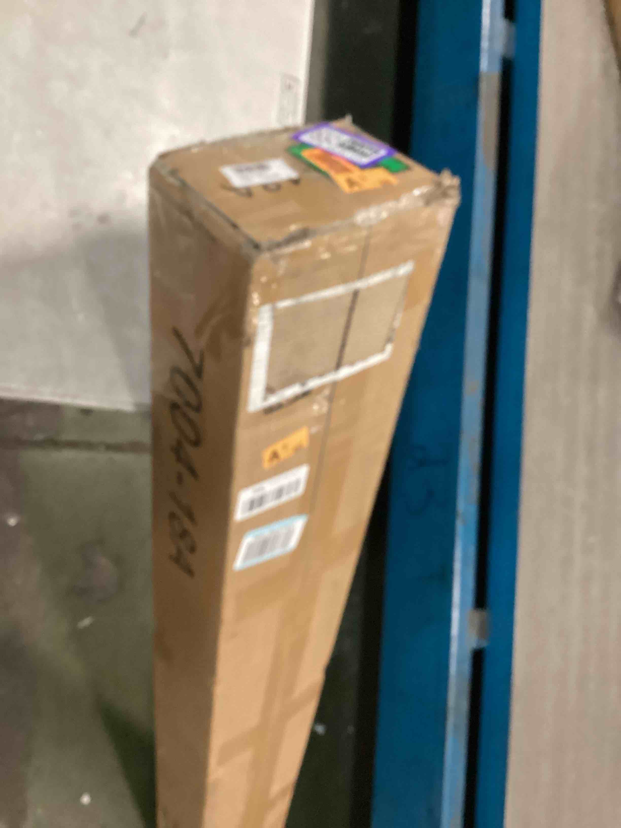 https://s3.amazonaws.com/lotting-images-prod/bidfta/PPE1838106_1735567651779.jpeg